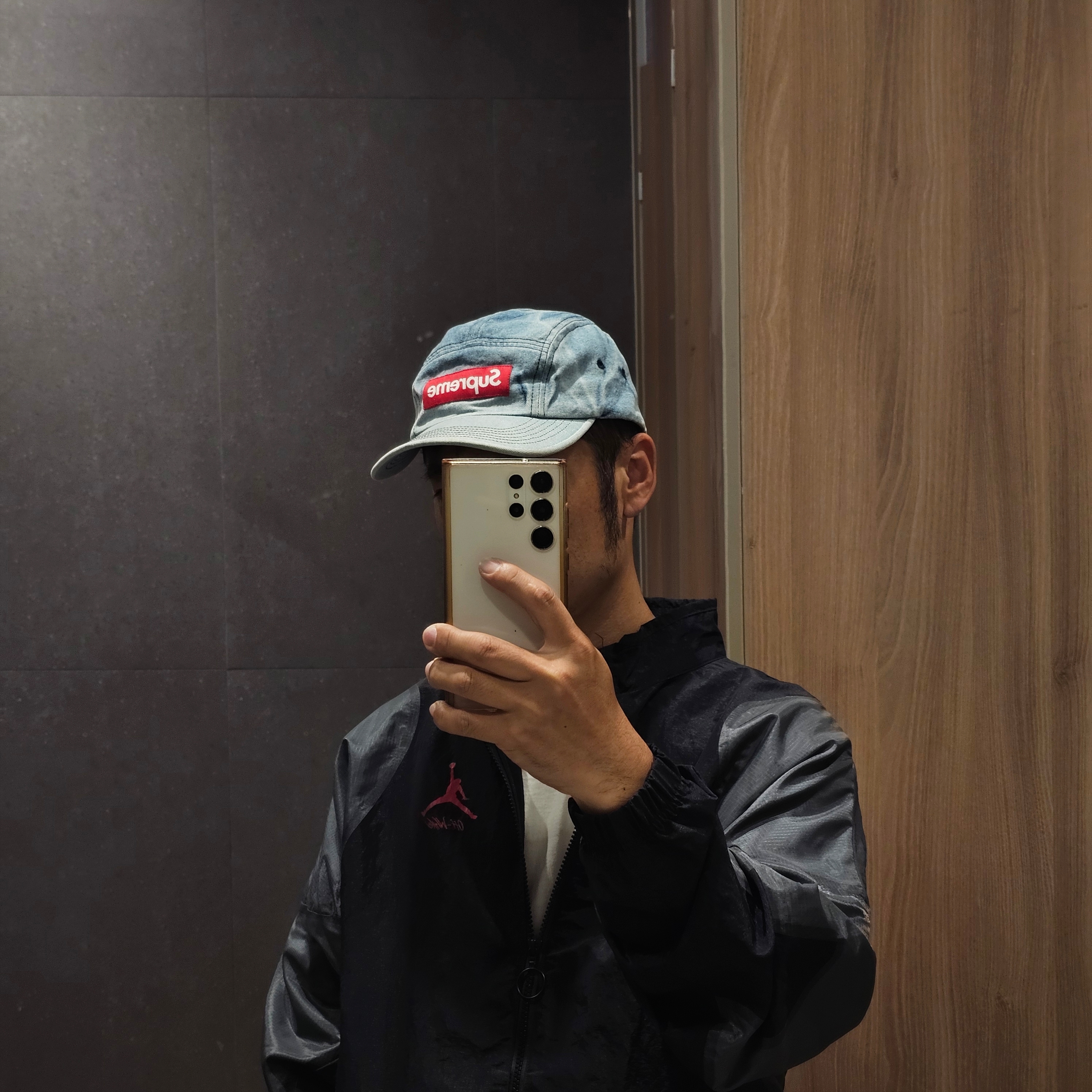 Supreme Washed Chino Twill Camp Cap Denim - 21FW, Jordan x Off-White Woven Jacket Black - US/EU 착용 스타일