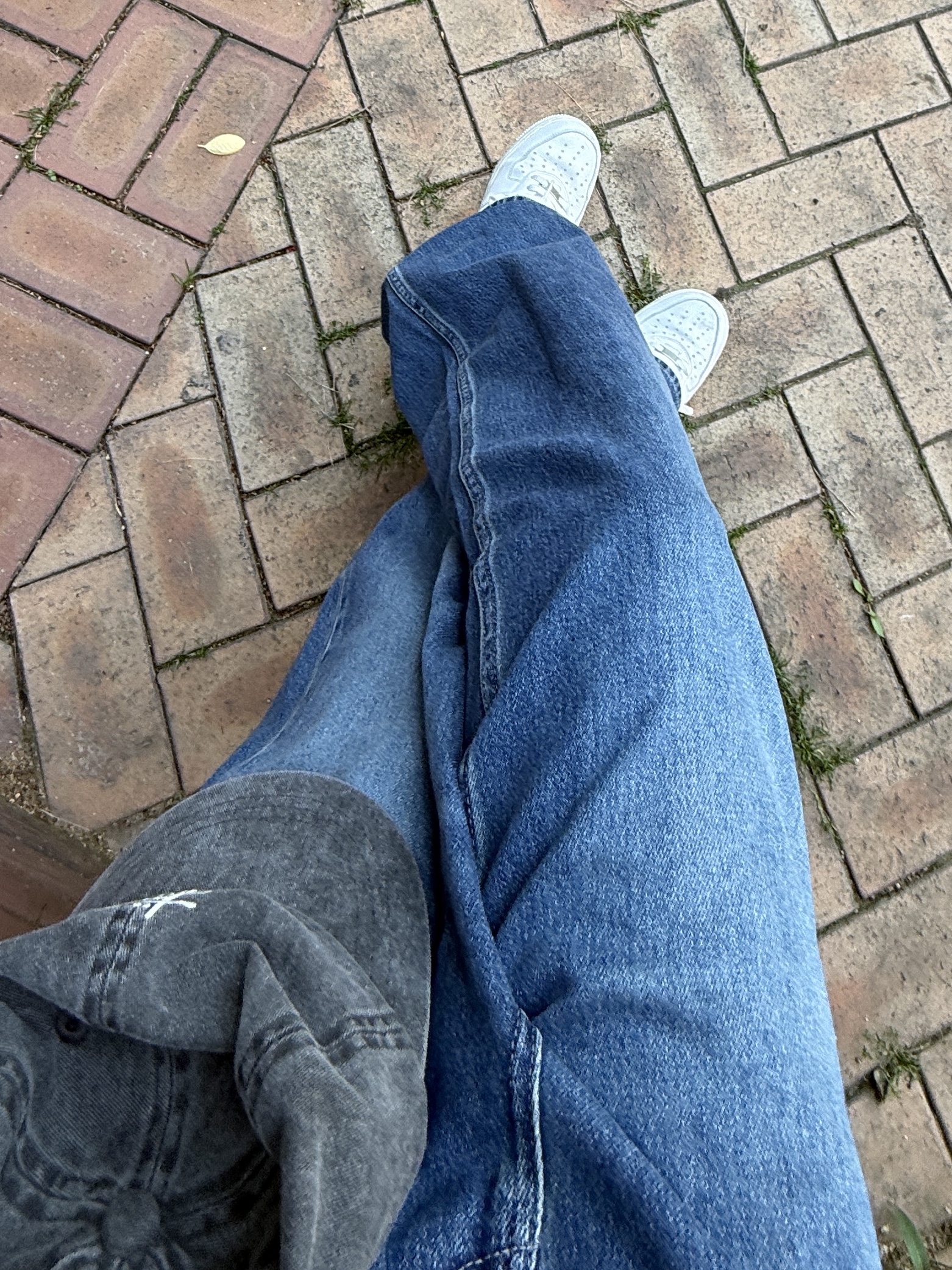 Nike x Supreme Air Force 1 Low White, (W) Uniqlo Baggy Curve Jeans Short Blue - JP 착용 스타일 - 5