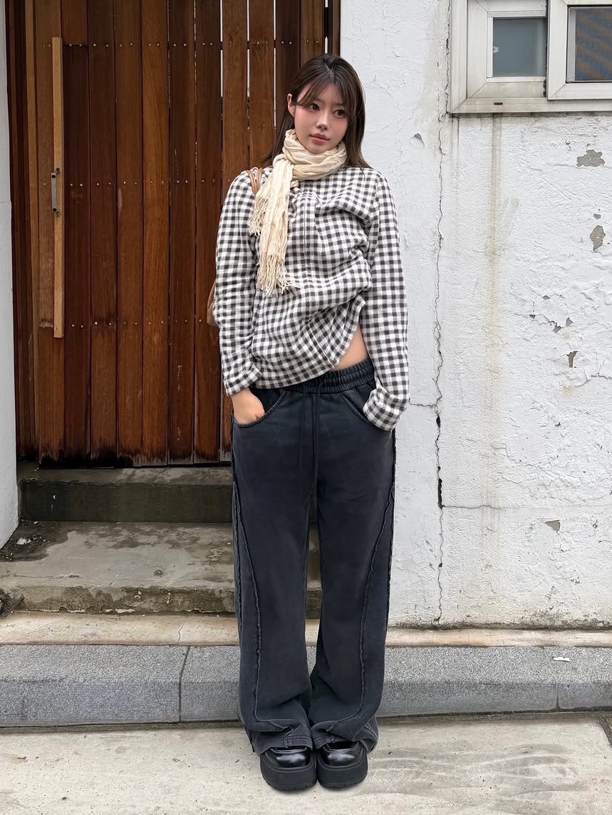 PHOS333 W Vintage Washed Wide Sweatpants 착용 스타일 - 2
