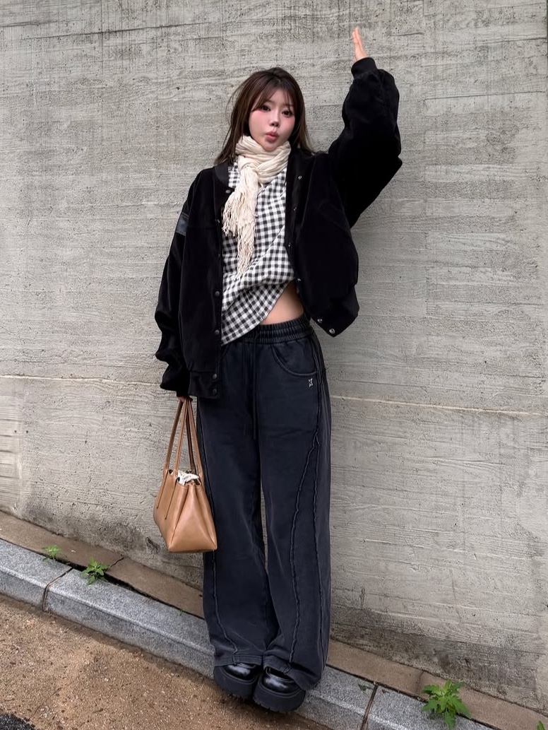 PHOS333 W Vintage Washed Wide Sweatpants 착용 스타일 - 3