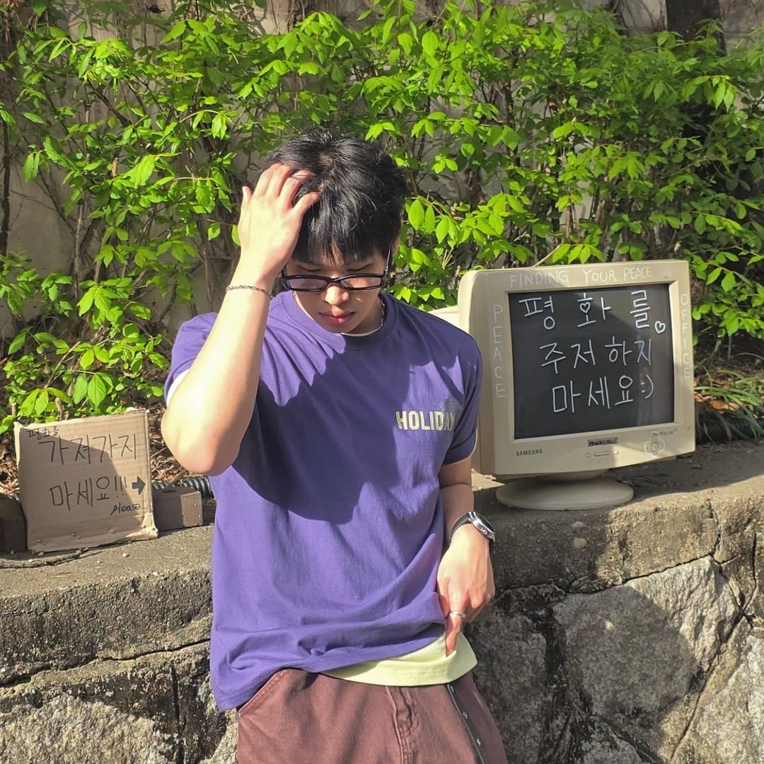 AMOU Holiday Half T- Shirts Purple 착용 스타일 - 4