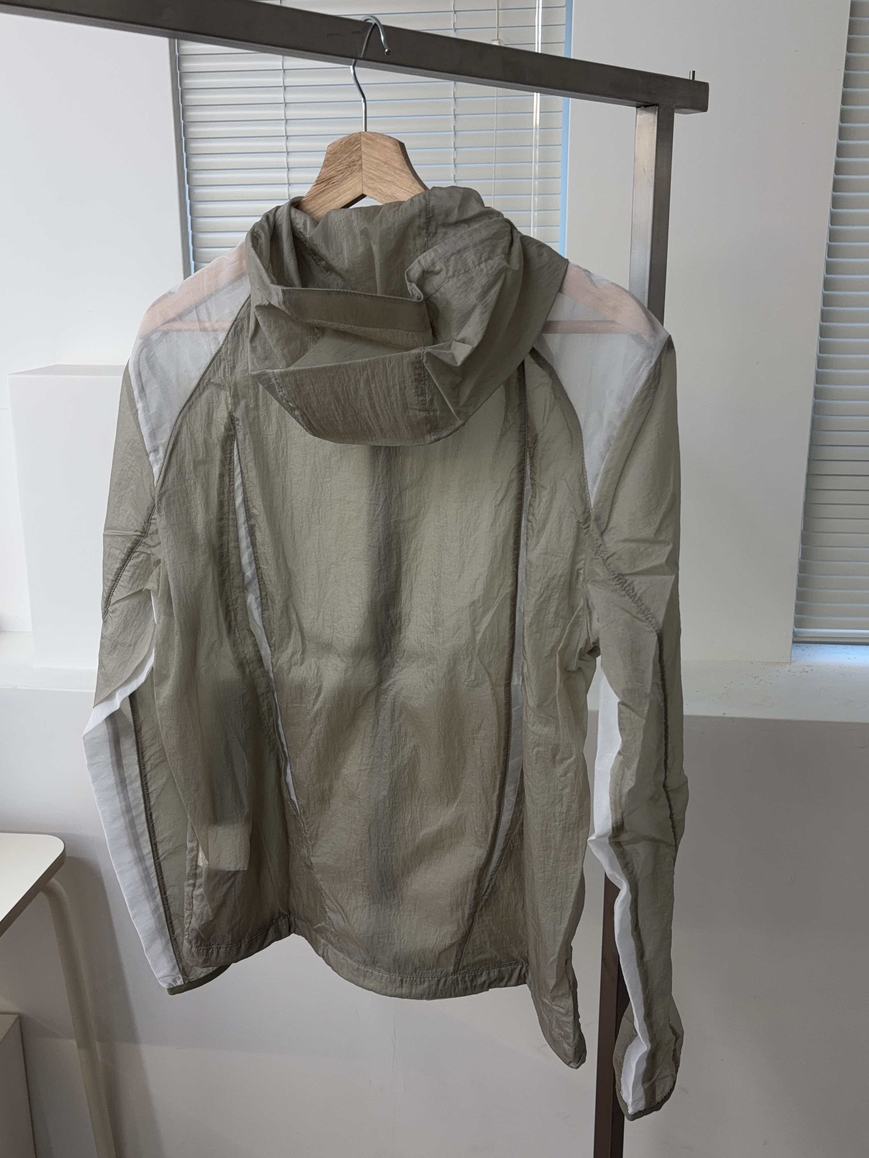 Xlim EP.6 07 Jacket Olive Gray 착용 스타일 - 2