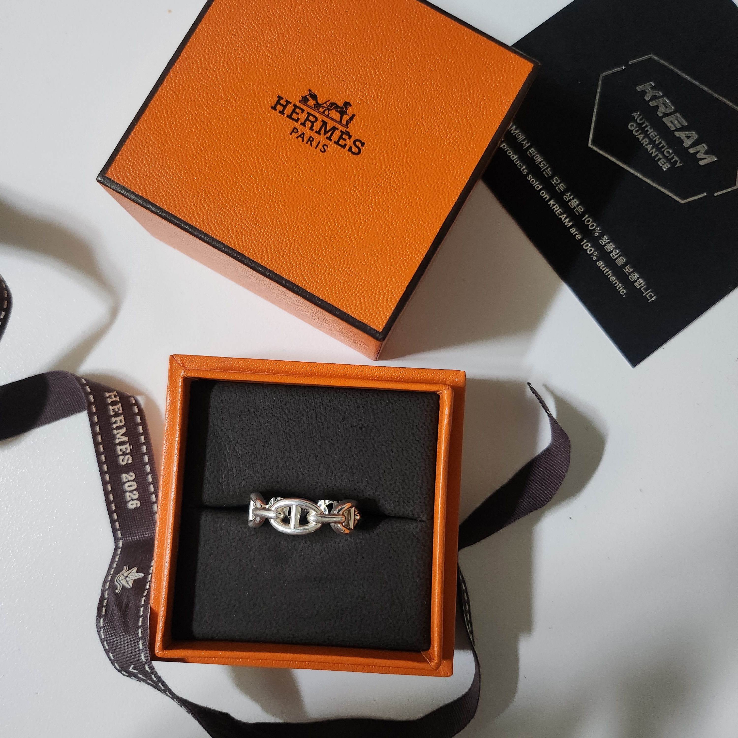 (W) Hermes Small Chaine D'Ancre Enchainee Ring Sterling Silver, (W) Hermes Mini Pop H Pendant Palladium & Noir 착용 스타일 - 2