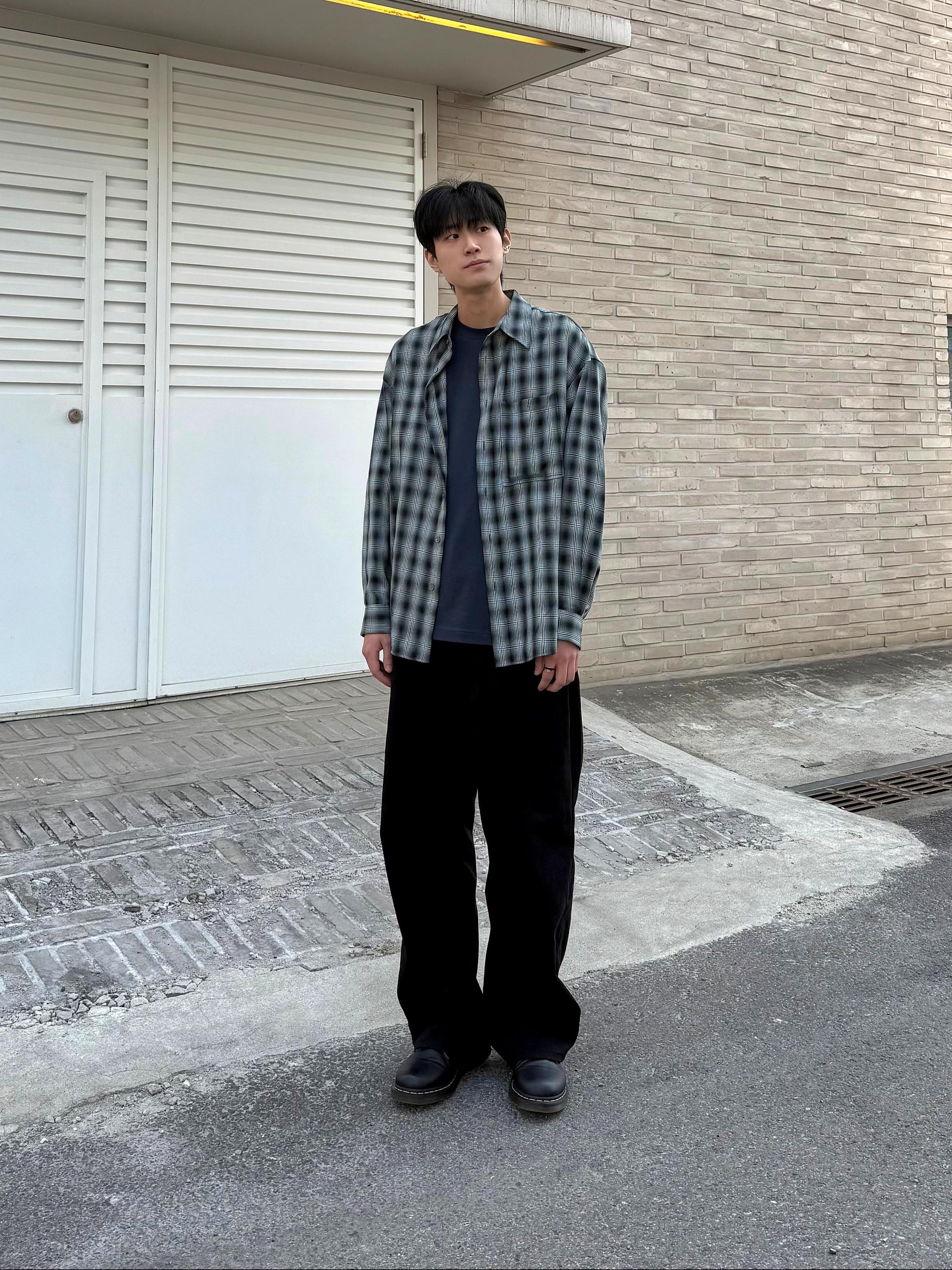 Dr. Martens 1461 Smooth Black, Dr. Martens 1461 Nappa Black 착용 스타일 - 1