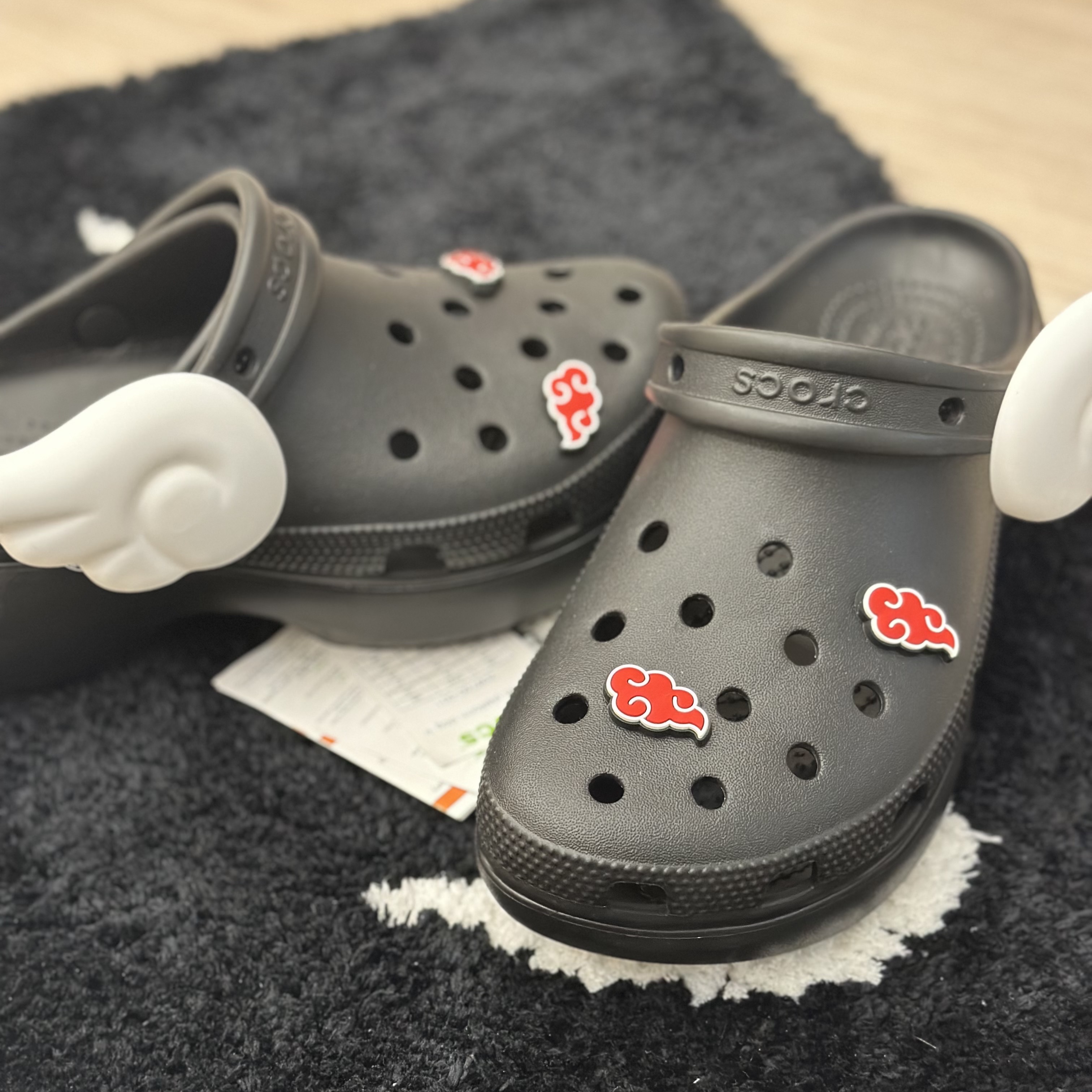 (W) Crocs Classic Platform Clog Black, Nike Swoosh Rug Black White 착용 스타일