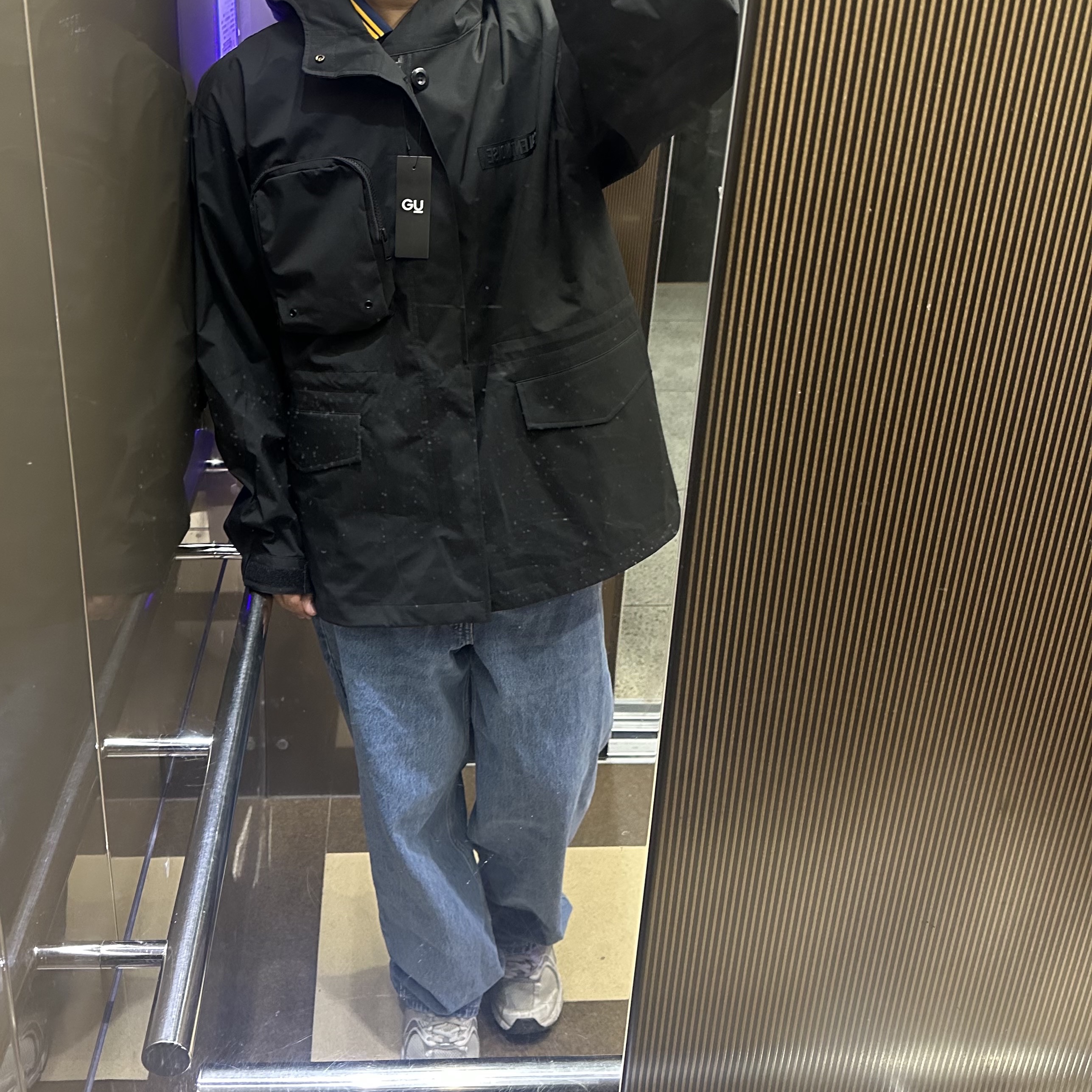 GU x Undercover Utility Blouson Black 착용 스타일