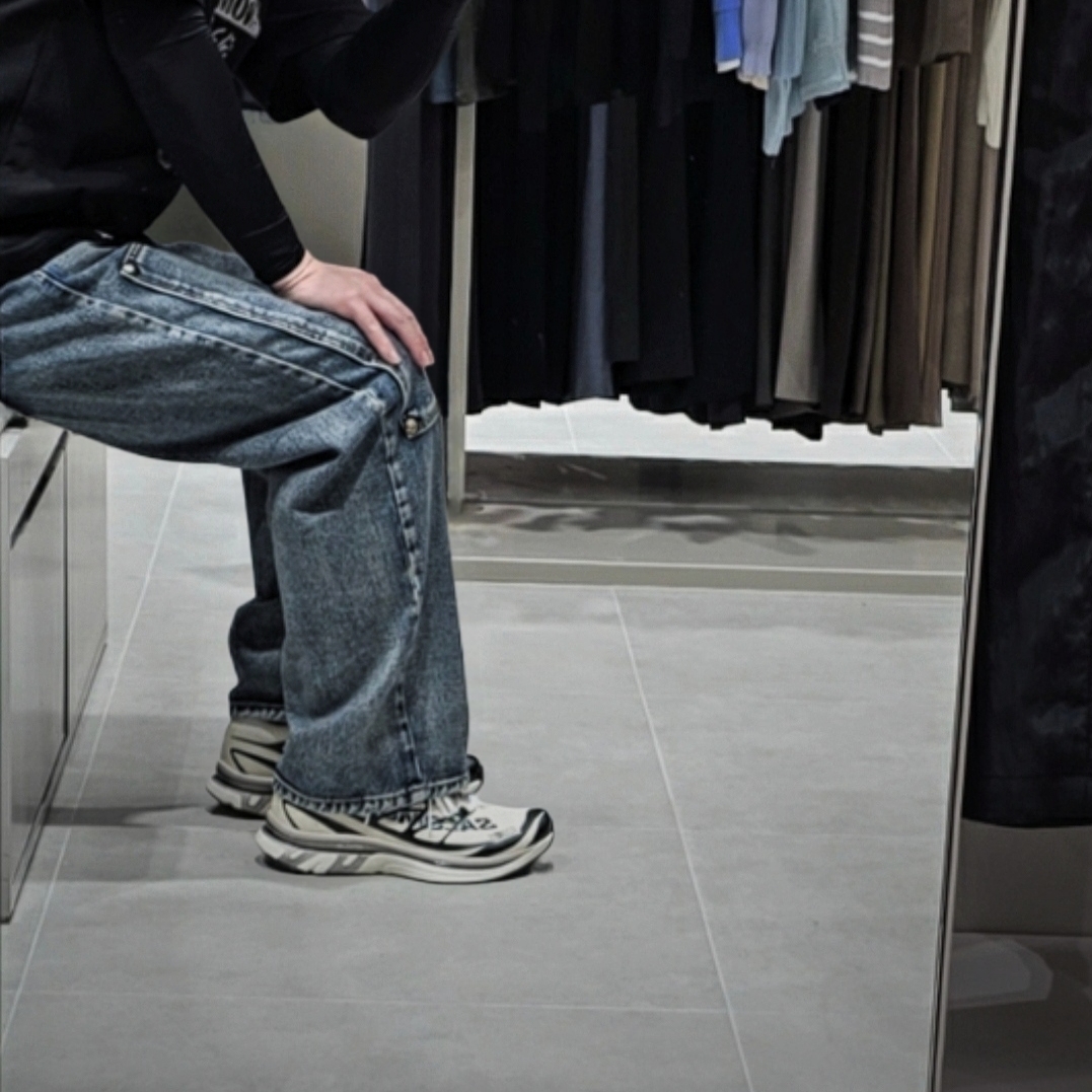 Salomon x MM6 Masion Margiela XT-MM6 Vanilla Ice Black, Thug Club Double Knee Laser Denim Pants Denim 착용 스타일