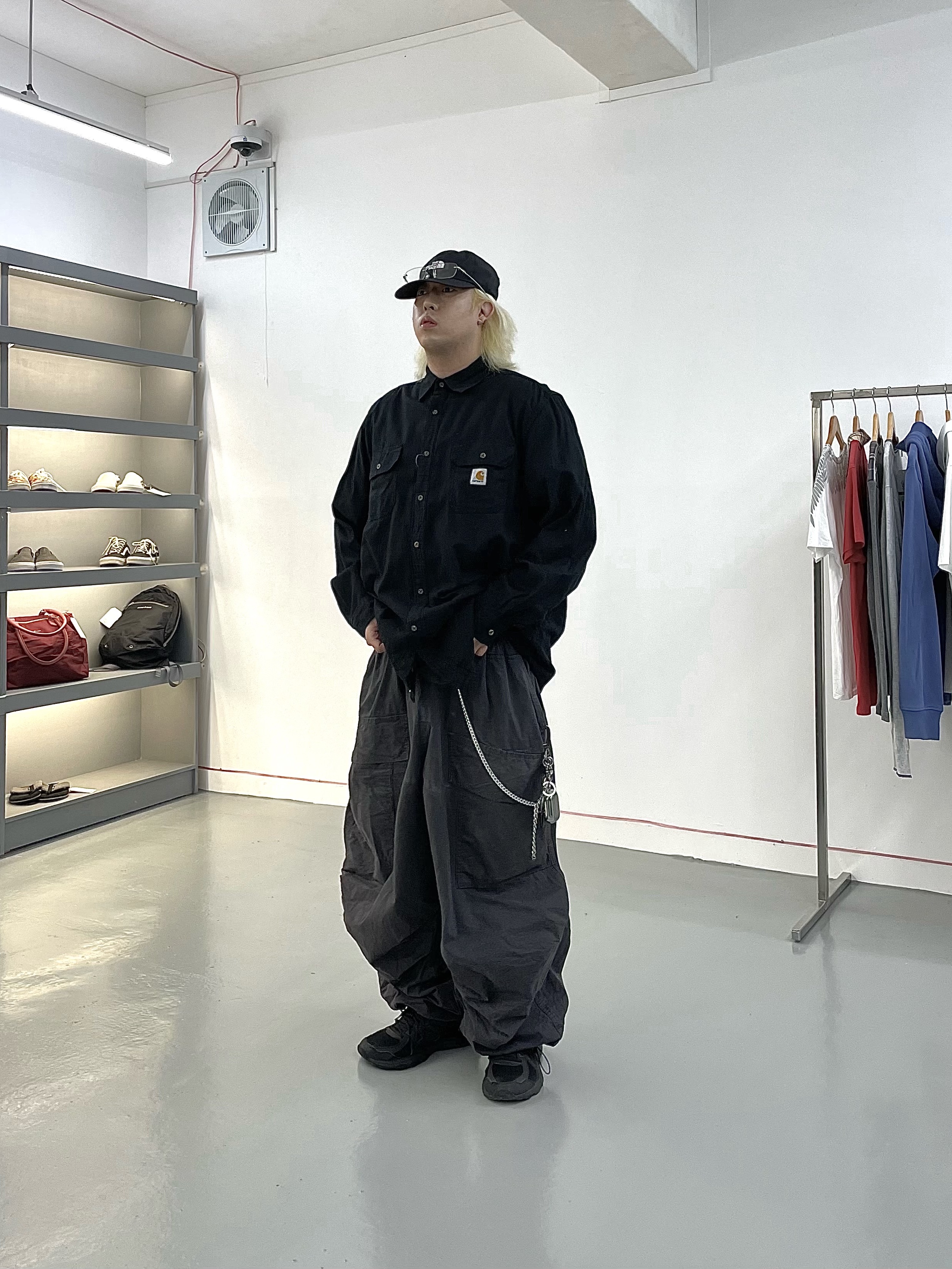 The North Face GTX Light Ball Cap Black - 26SS, Carhartt WIP Craft Long Sleeve Shirt Black 착용 스타일 - 2