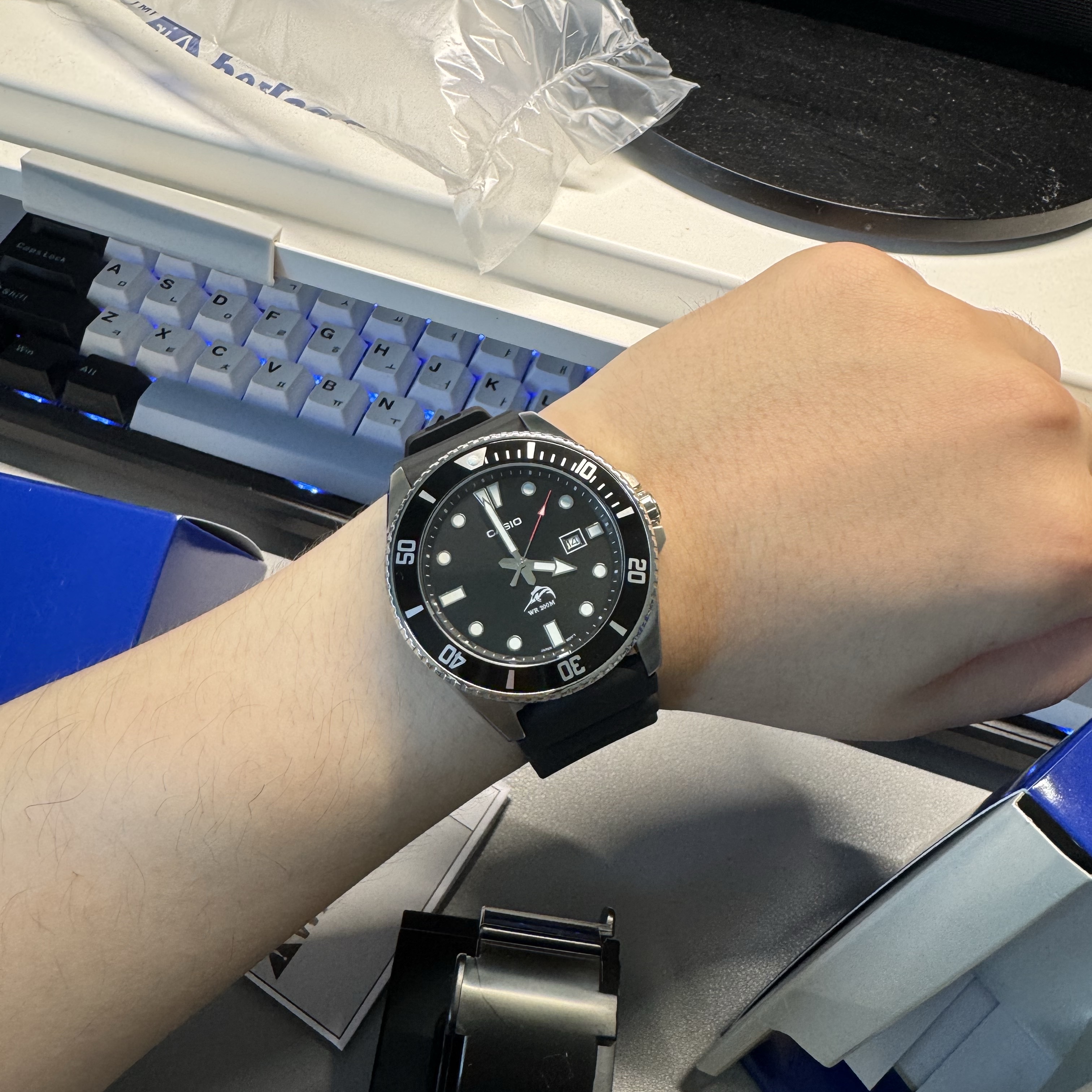 Casio MDV-106-1A 착용 스타일