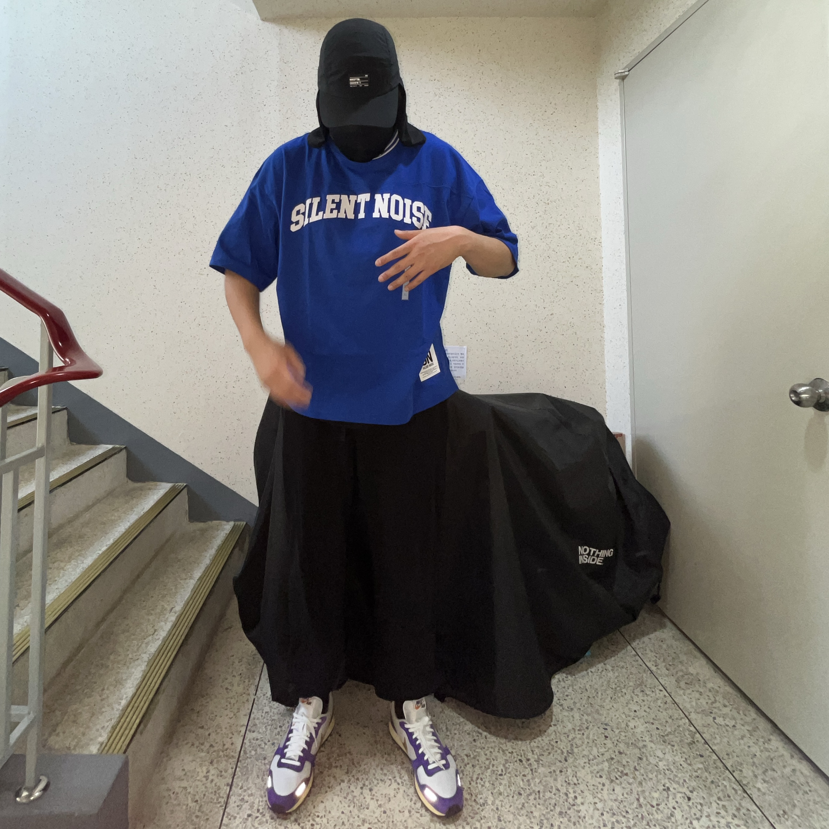 GU x Undercover Football T-Shirt Blue 착용 스타일