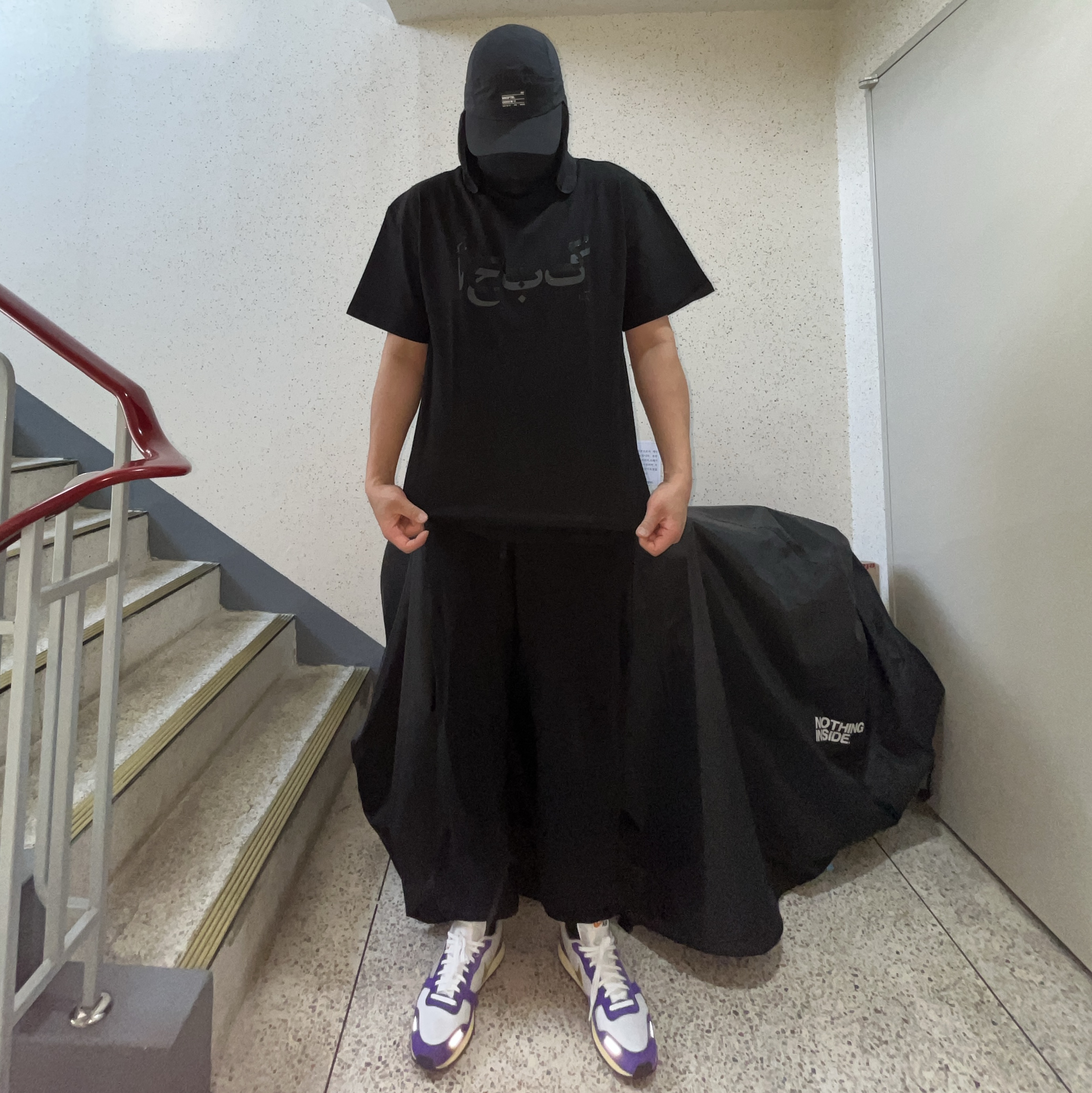 Millo Archive Double Layered Arabic T-Shirts Black 착용 스타일