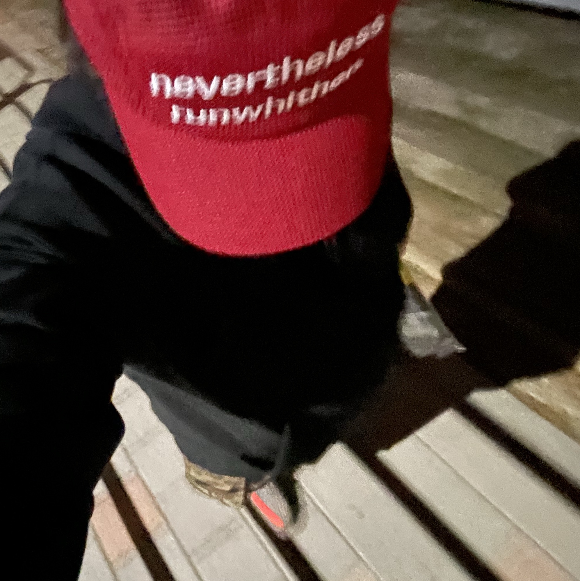 [KREAM 단독] runwhither Mesh Cap Red 착용 스타일