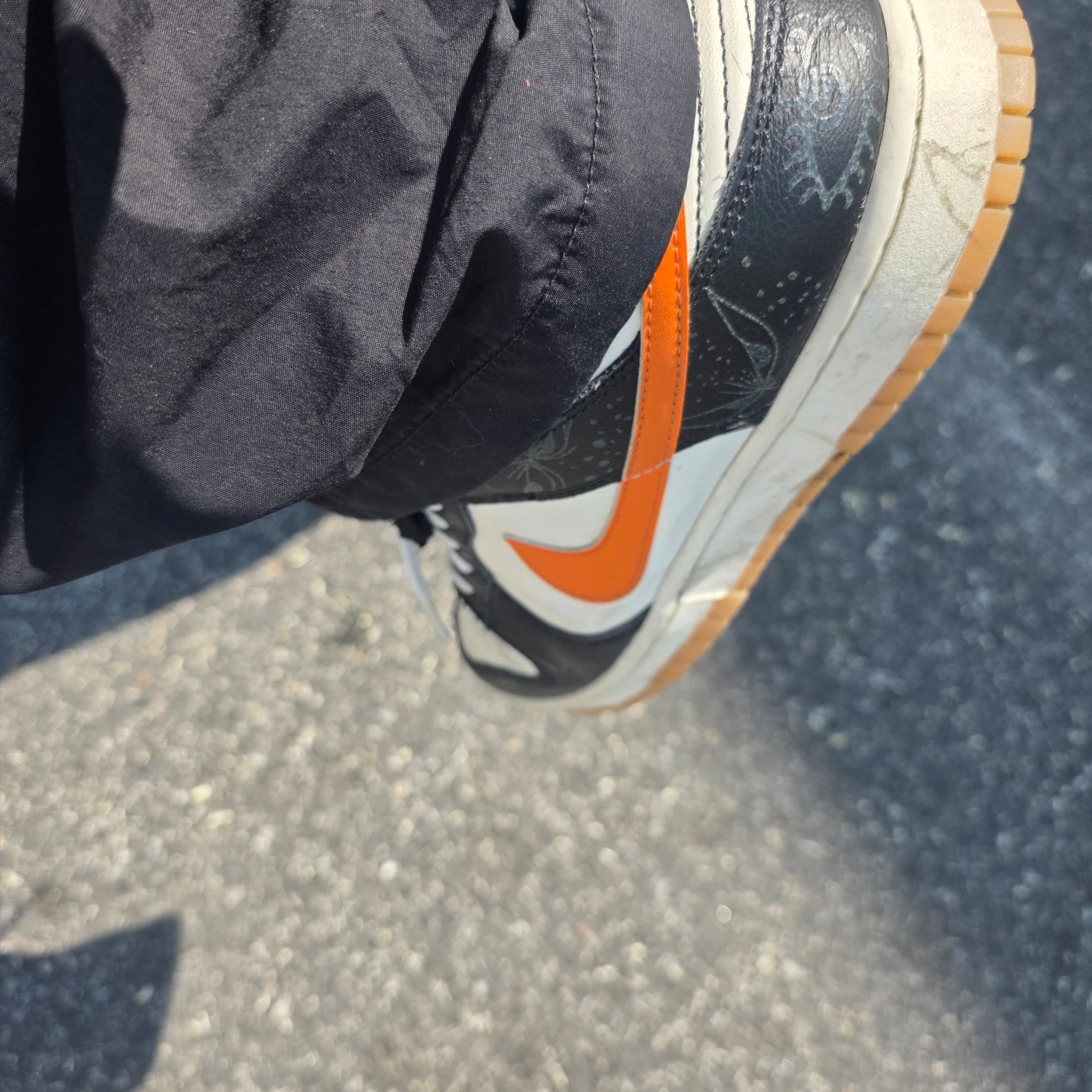 Nike Dunk Low Retro PRM Halloween 착용 스타일