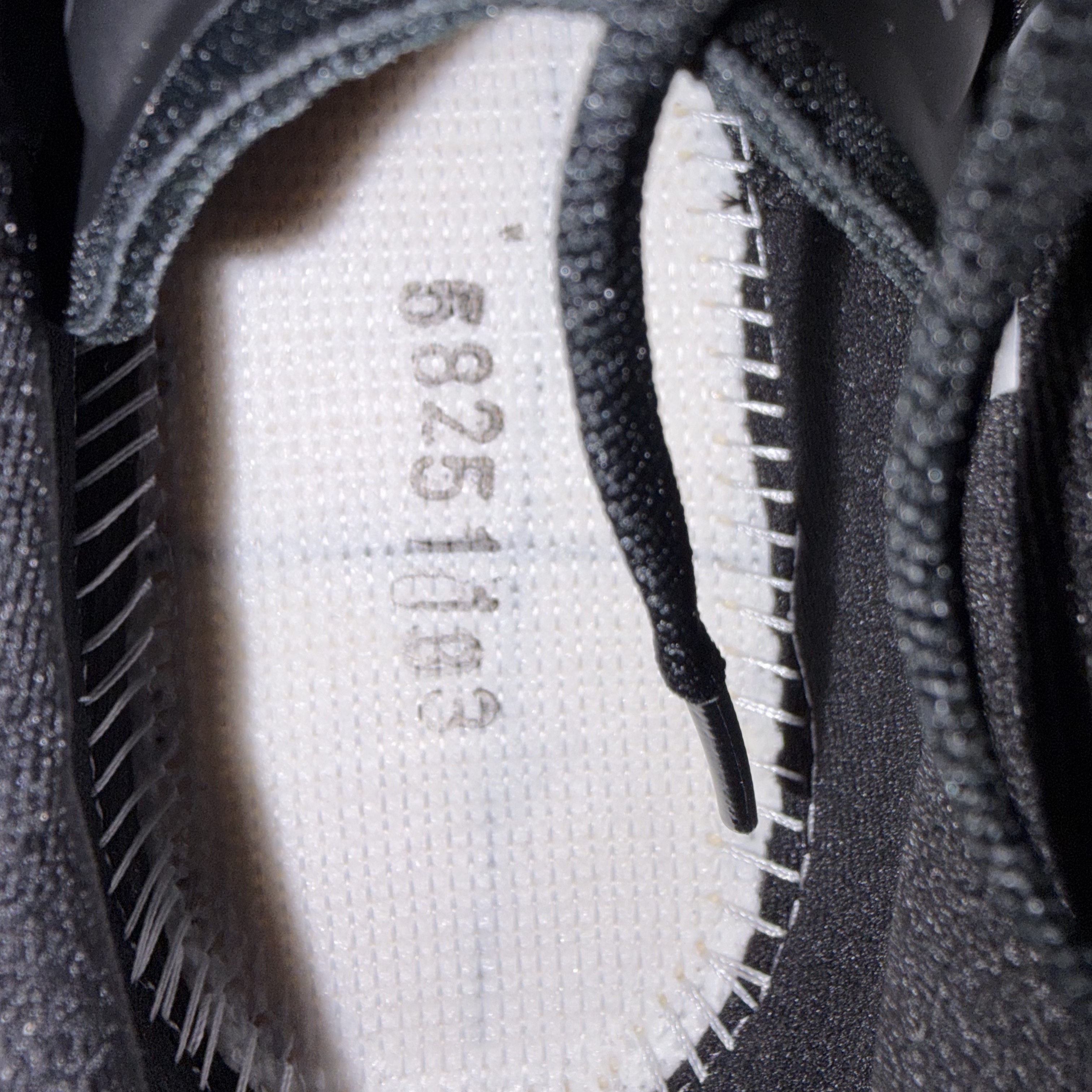 Asics Superblast 2 Black White 착용 스타일 - 3