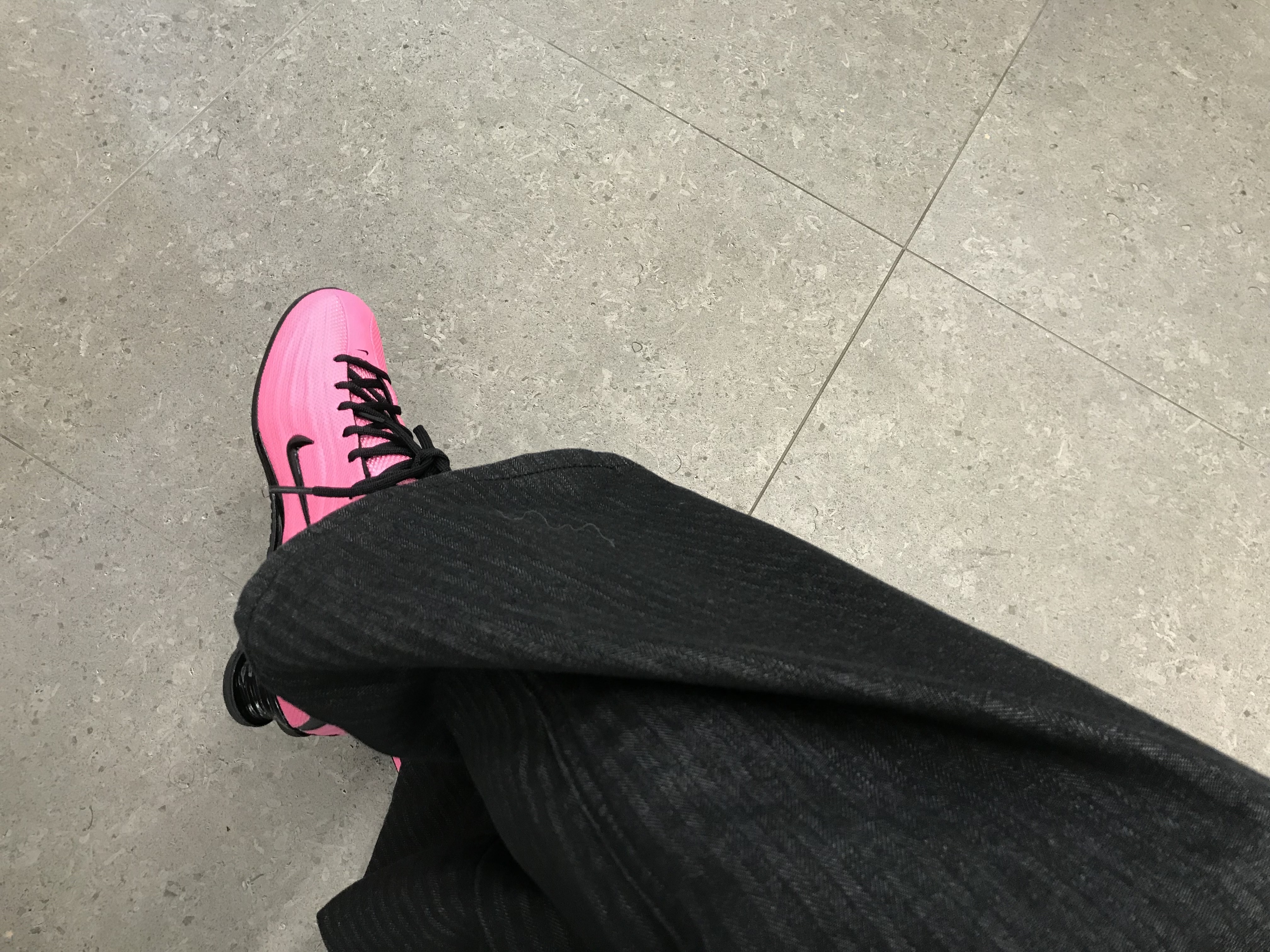 (W) Nike Shox Z Pinksicle Black 착용 스타일 - 2
