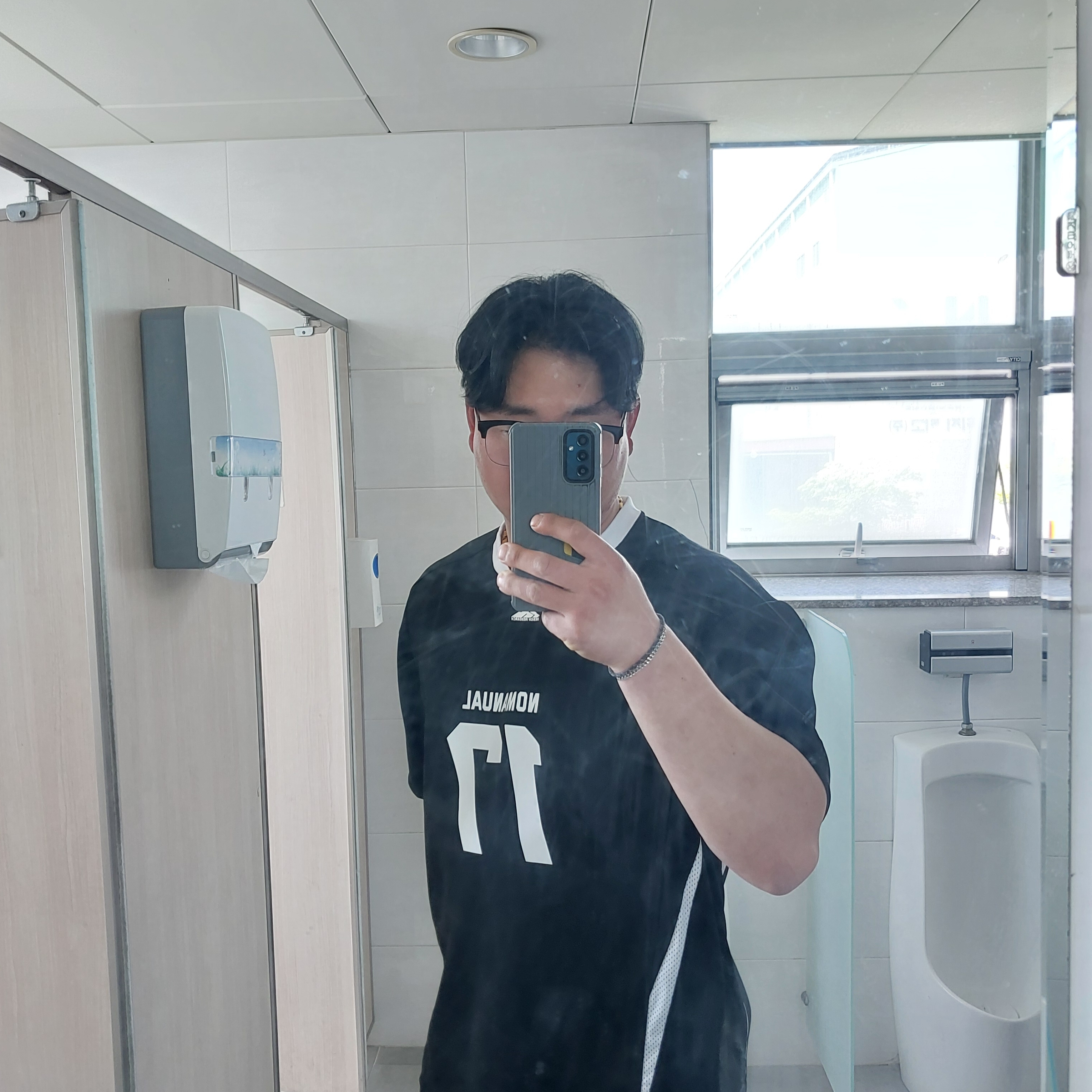 Stussy Dice Pigment Dyed T-Shirt Black 2023, Nike Air Zoom Spiridon Cage 2 Black Anthracite 착용 스타일 - 3