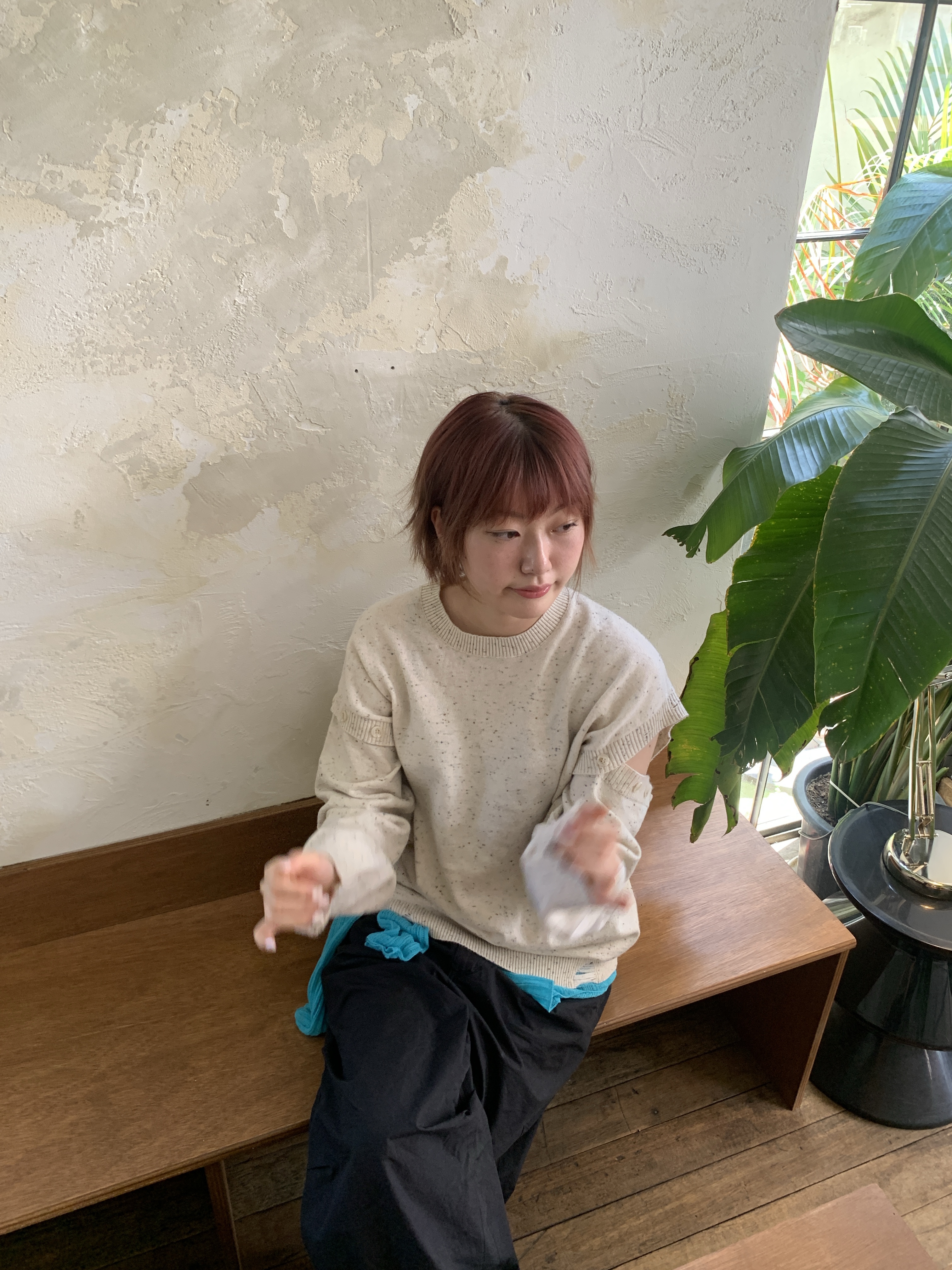 MILLO WOMEN Button Damage Knit Top Ecru, (J) Adidas Superstar Black White 착용 스타일 - 4