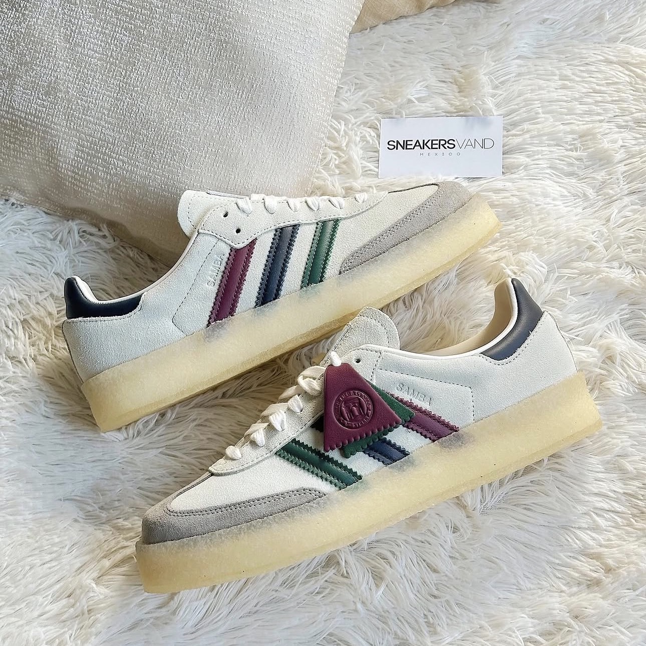 Adidas x Clarks x Ronnie Fieg 8th Street Samba Chalk White Collegiate Green 착용 스타일 - 2
