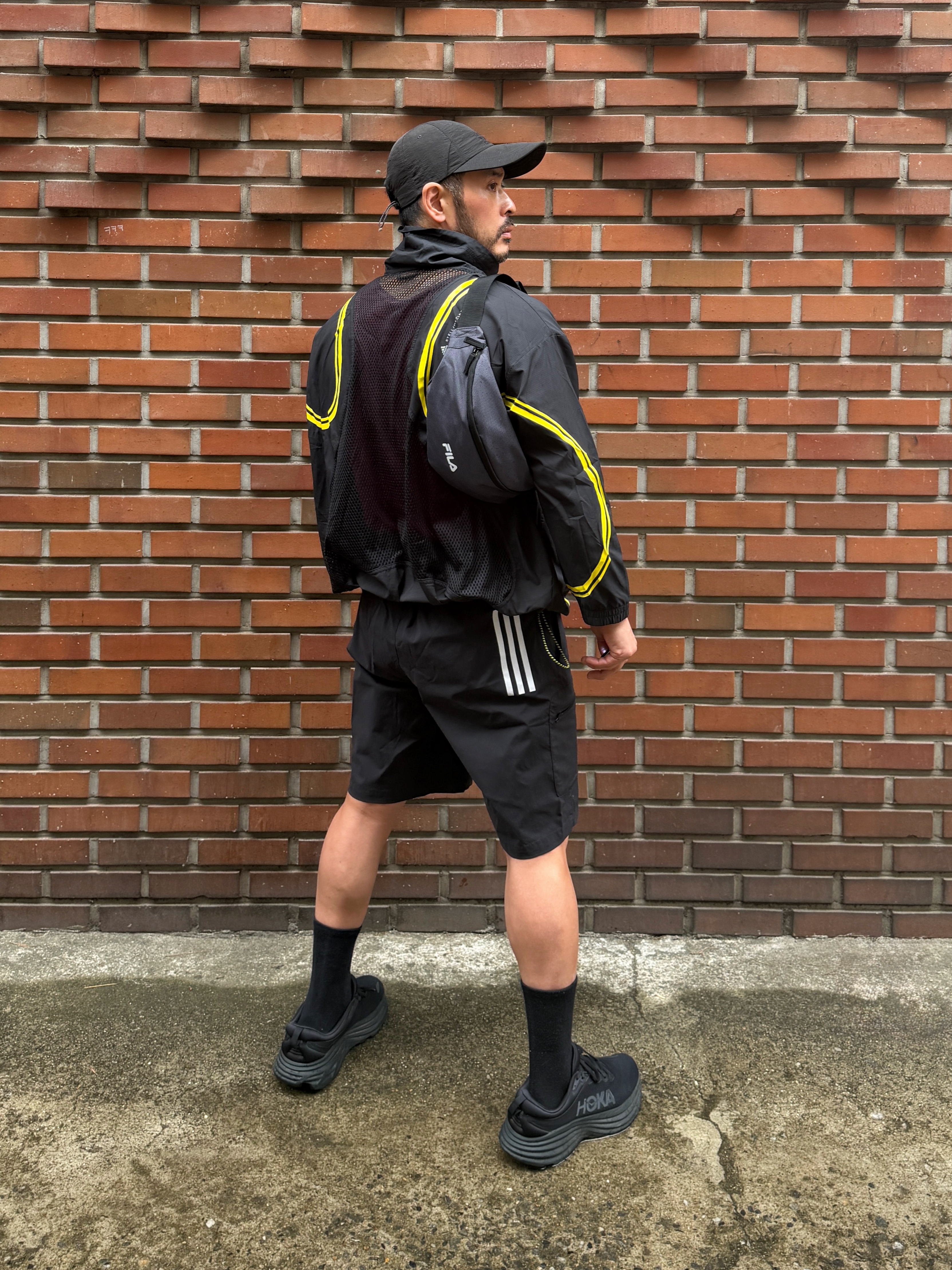 (W) Hoka Bondi 8 Black - Wide 착용 스타일 - 2