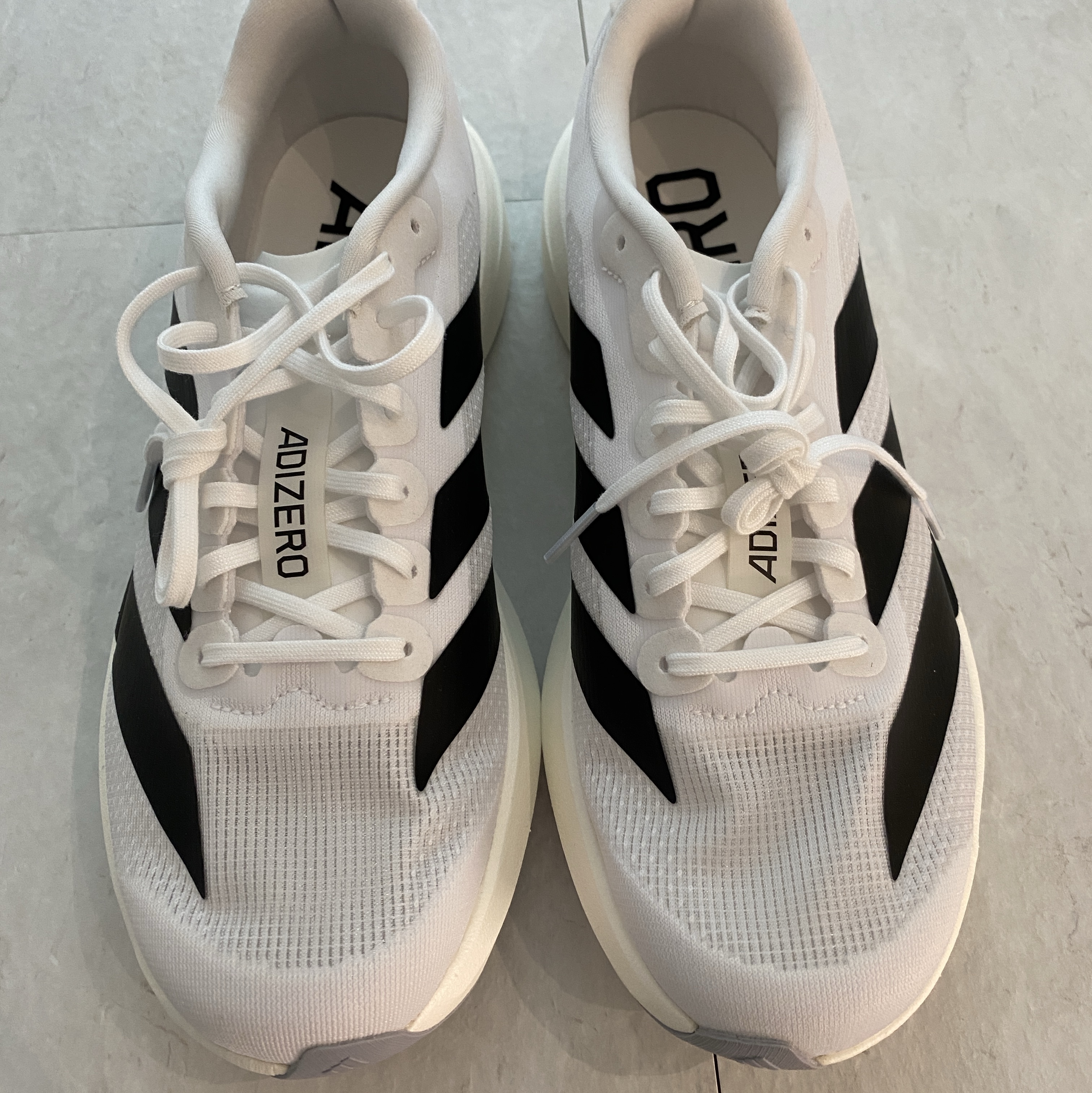 Adidas Adizero EVO SL Cloud White Core Black 착용 스타일 - 3