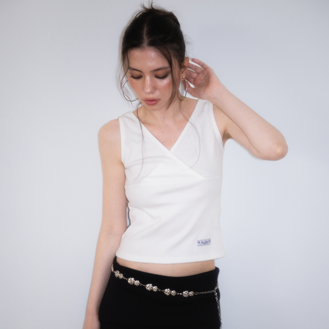 로제프란츠 랩 브이넥 슬리브리스 아이보리(Rosefrantz Wrap V-neck sleeveless [Ivory]) - 4