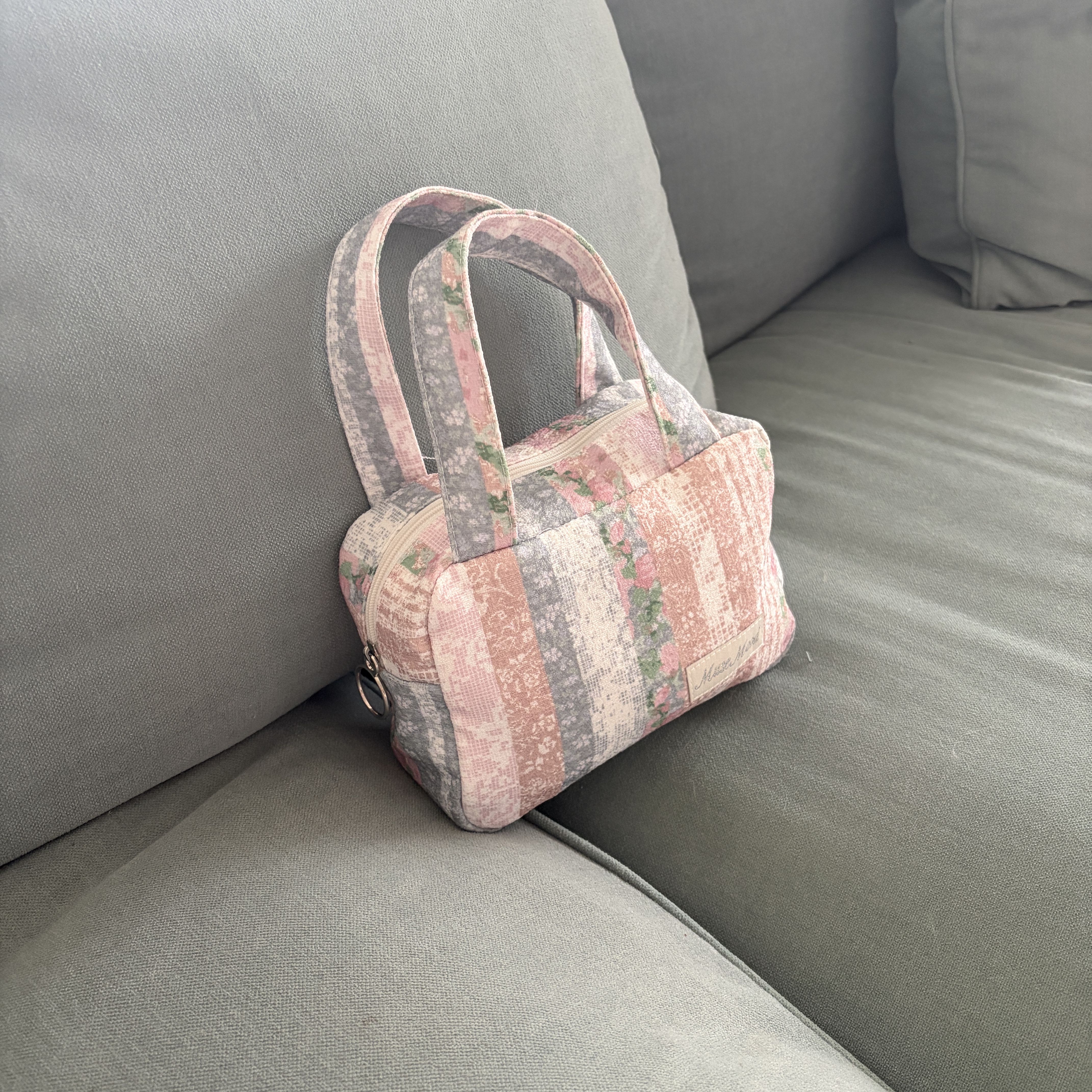 Musemood Rose Lace Mini Bag 착용 스타일 - 1