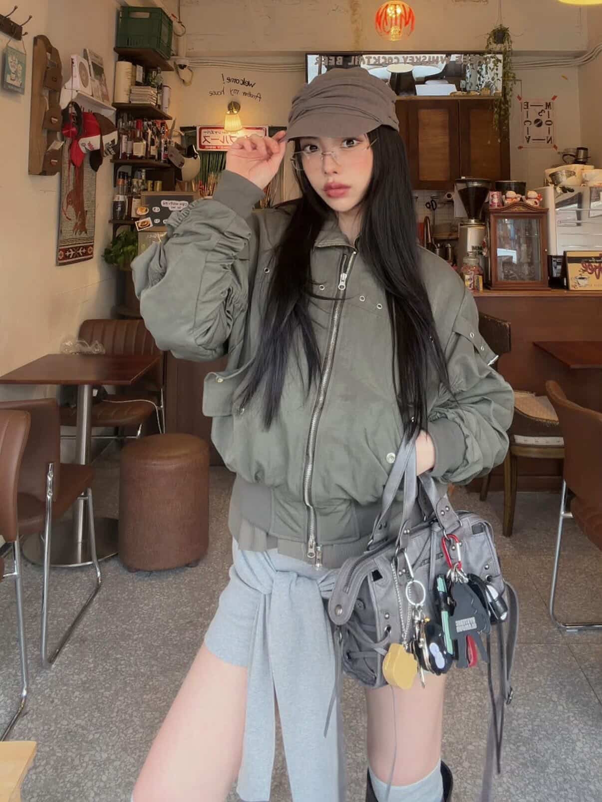 VOONT Eyelet Strap Ma-1 Jacket (KHAKI) 착용 스타일 - 1