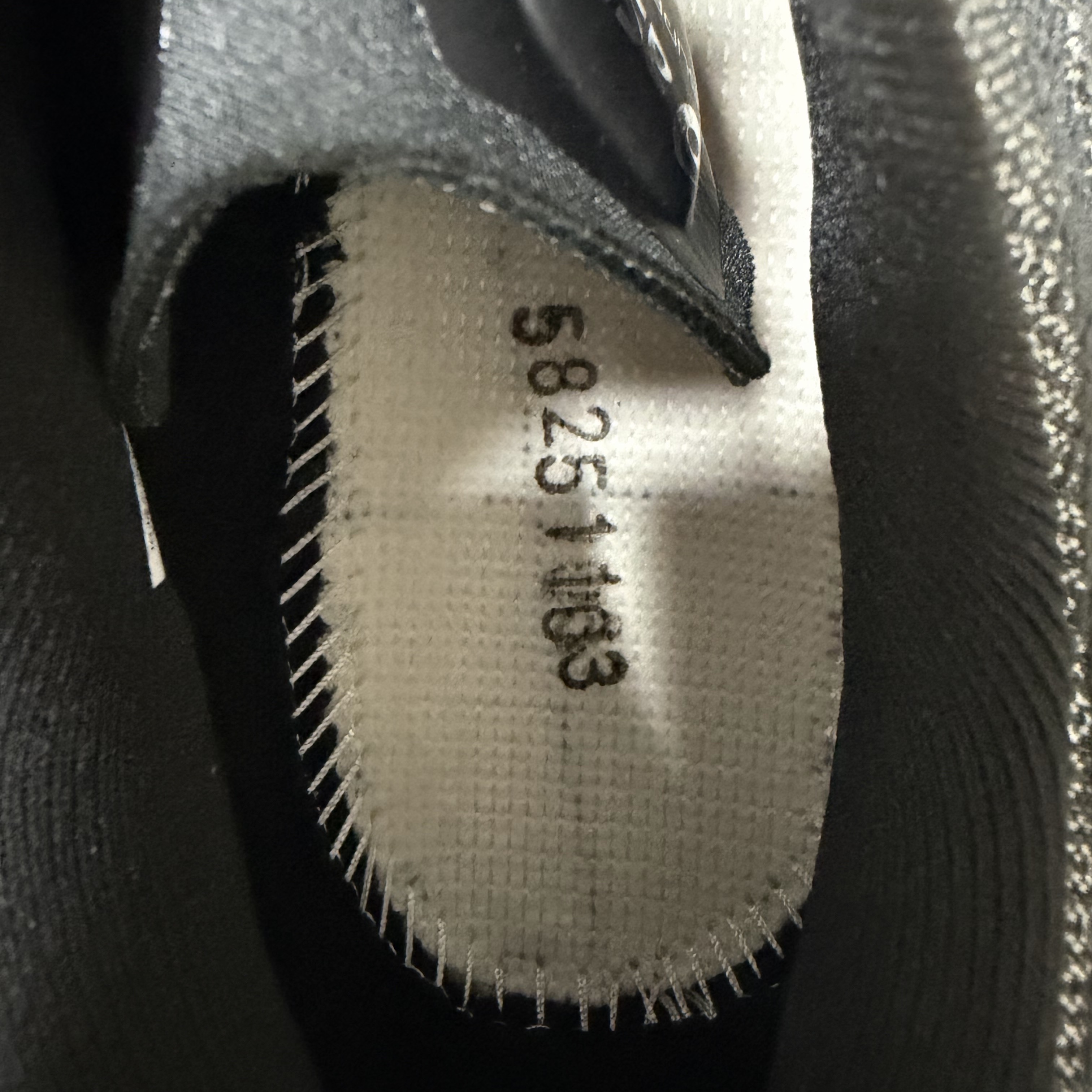 Asics Superblast 2 Black White 착용 스타일 - 4
