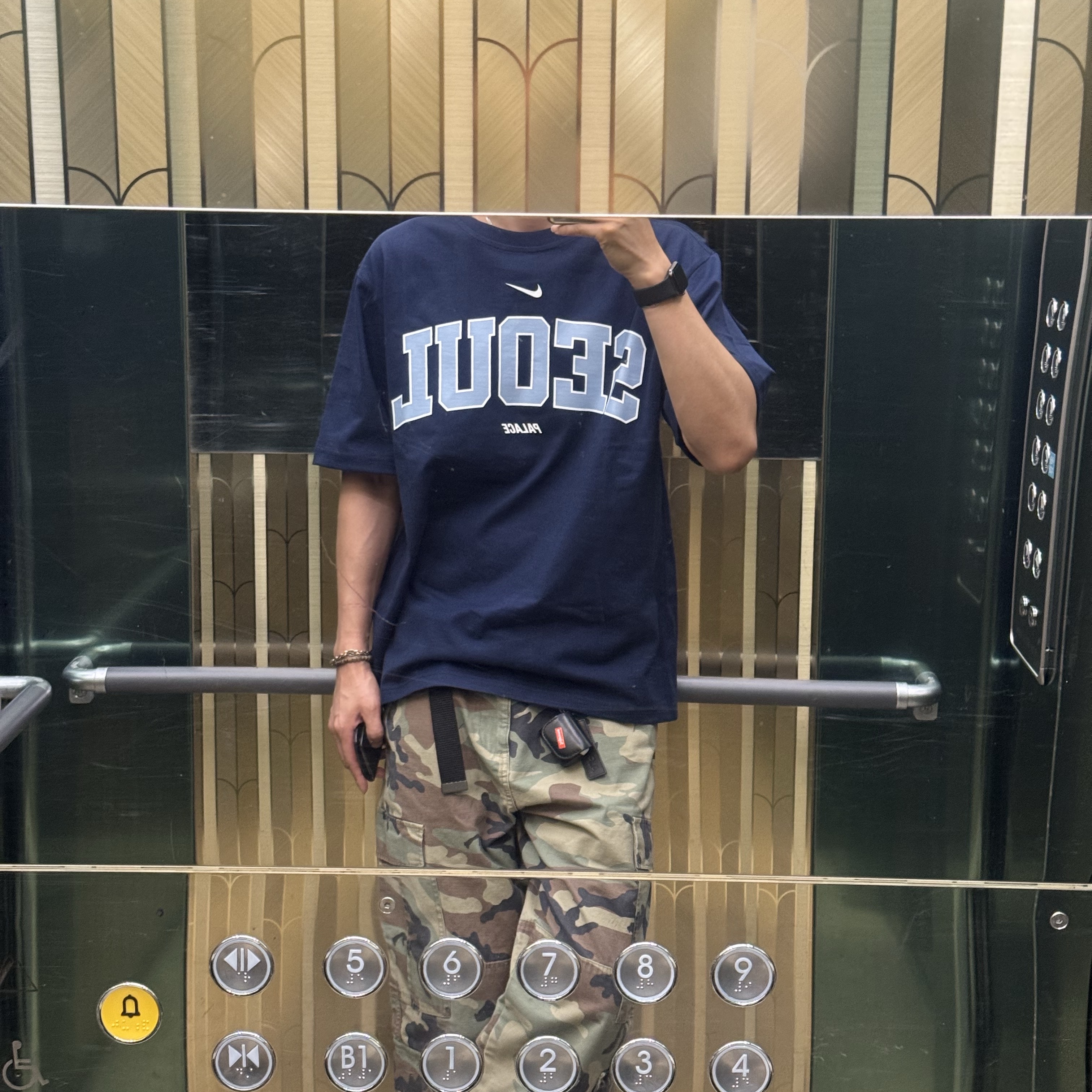 Palace x Nike Shop T-Shirt Apgujeong Navy - 25FW, Stussy Surplus Cargo Pants Camo 착용 스타일