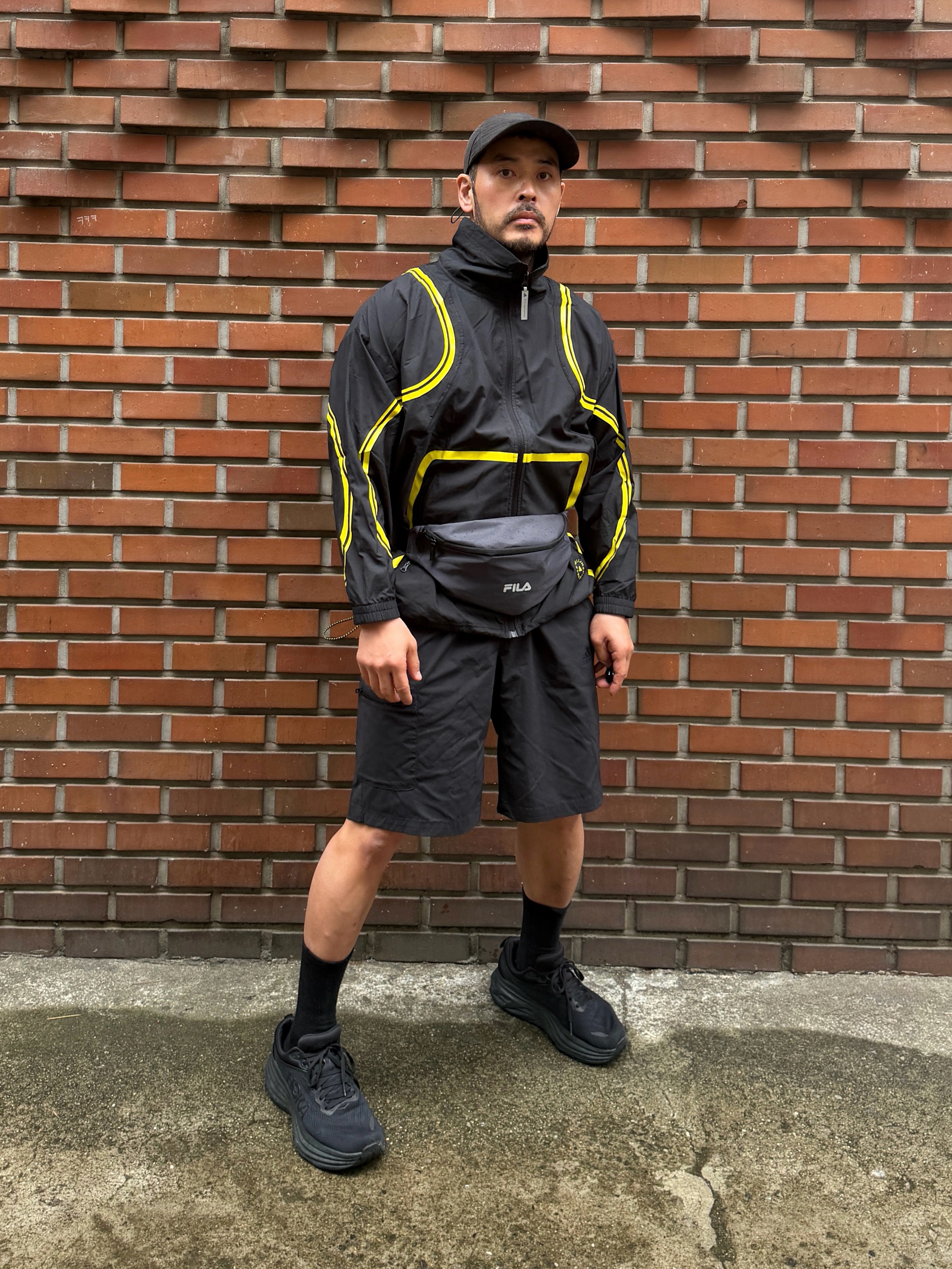 (W) Hoka Bondi 8 Black - Wide 착용 스타일 - 3