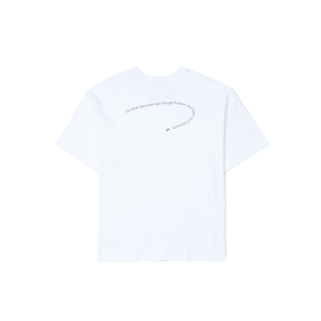 베를린 포토북 디스트리뷰션 003 오버뷰 티 화이트(Berlin Photobook Distribution 003 Overview Tee White)