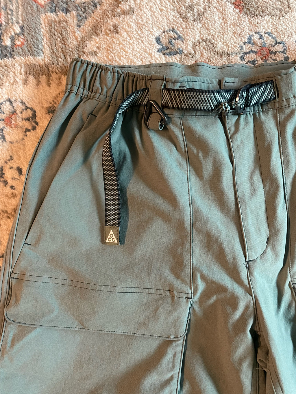 Nike ACG Smith Summit Zip Cargo Pants Clay Green Seaweed - Asia 착용 스타일 - 2