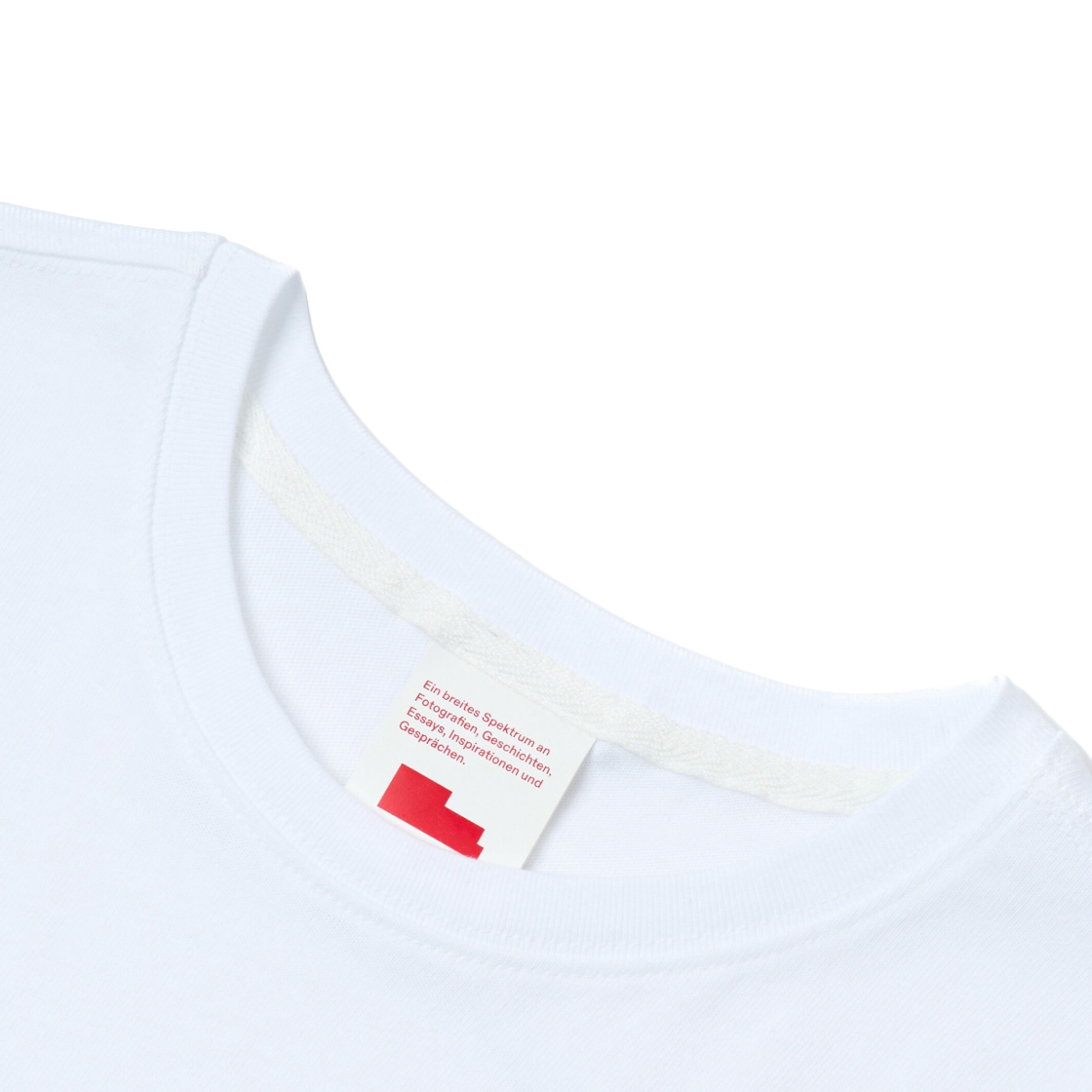 베를린 포토북 디스트리뷰션 W 003 오버뷰 티 화이트(Berlin Photobook Distribution W 003 Overview Tee White) - 5