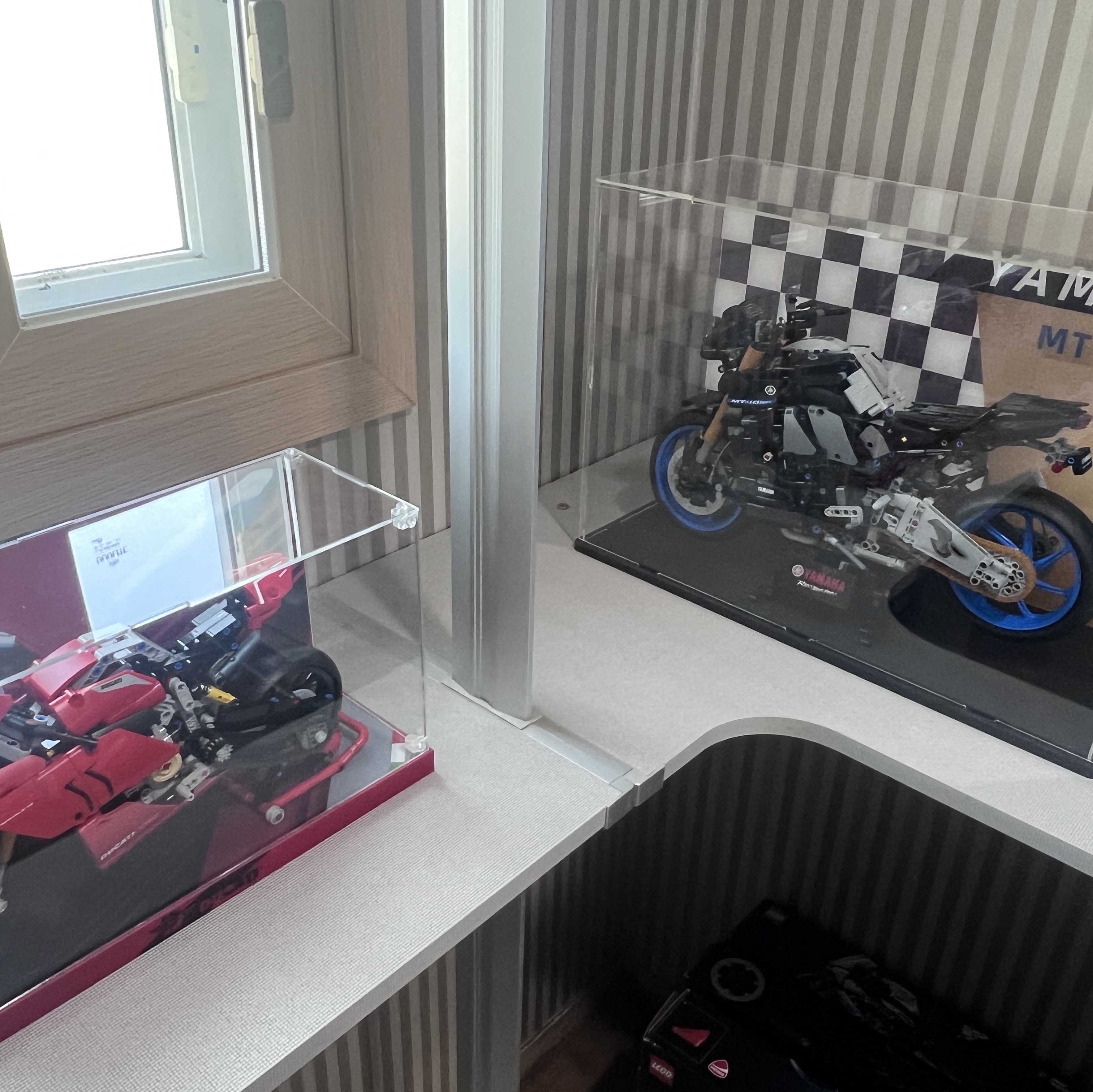 Lego Ducati Panigale V4 R 착용 스타일 - 1