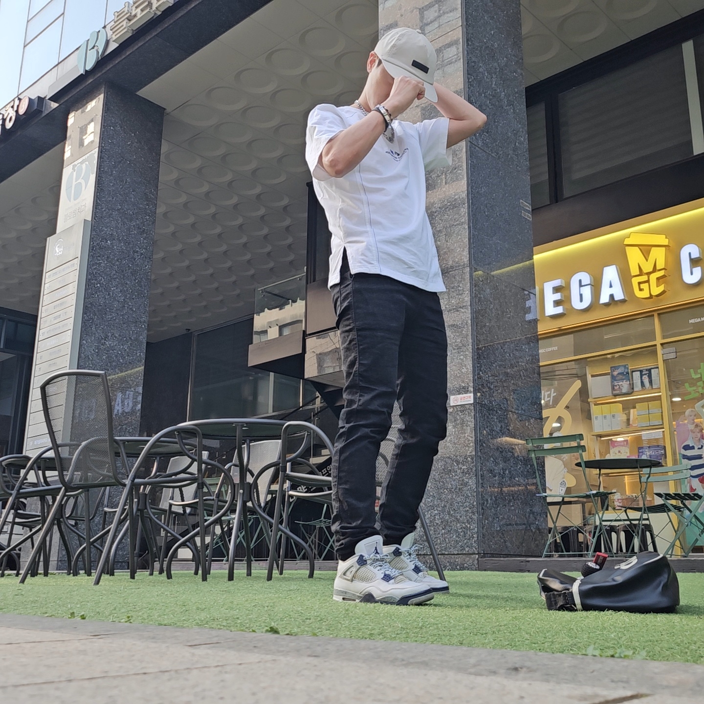Essentials Baseball Hat Cloud Dancer - 23FW 착용 스타일 - 2
