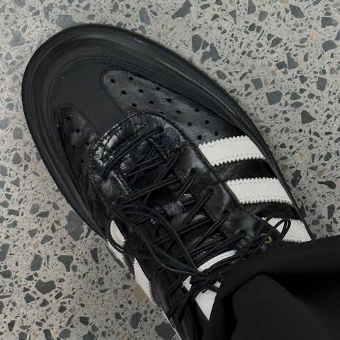 Adidas x Song for the Mute 007 Samba LX Freizeit Black 착용 스타일 - 2