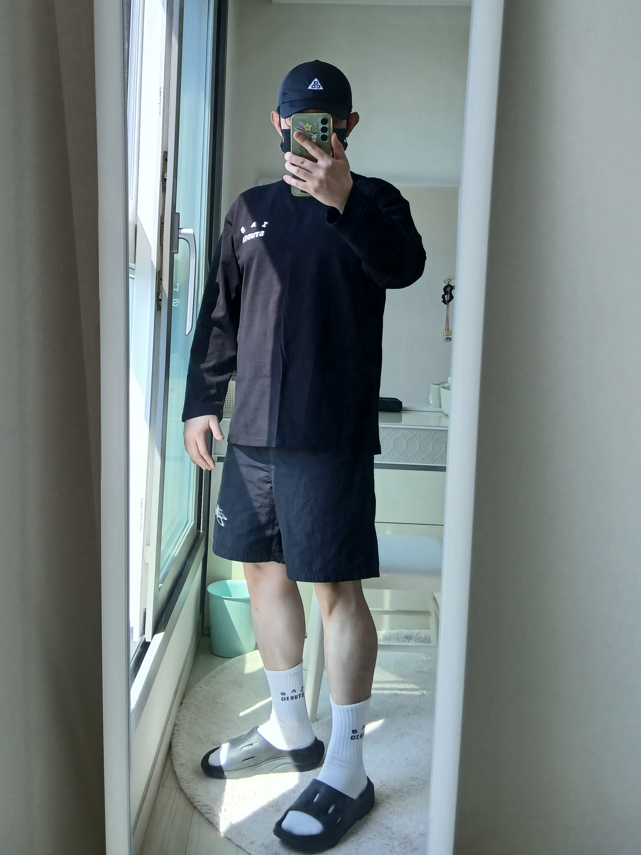 Nike ACG Trail Cap Black, IAB Studio IAB Light Long Sleeve Black 착용 스타일 - 2