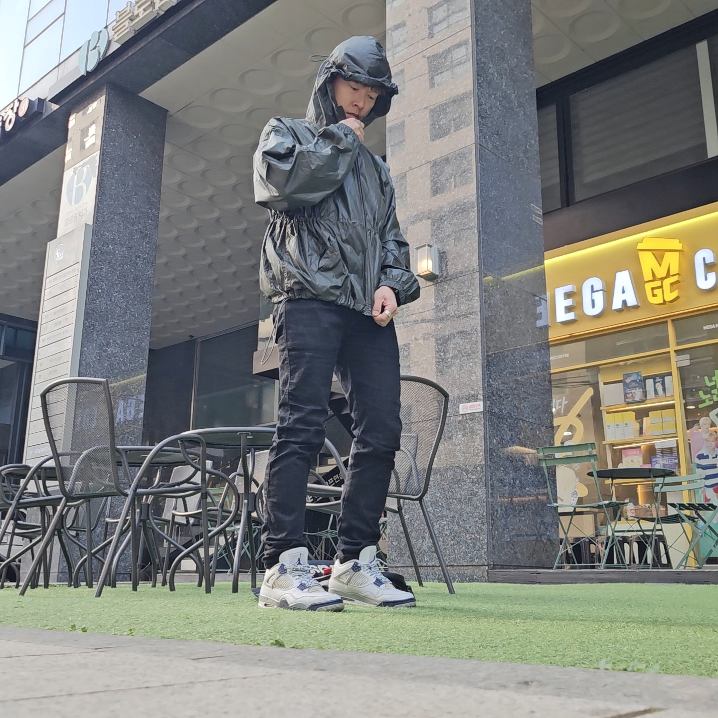 Nike Air Woven Jacket Sequoia - US/EU 착용 스타일 - 3