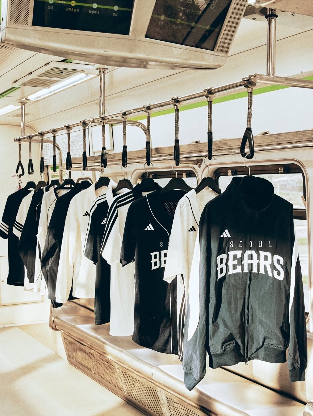 Doosan Bears x Adidas Polo Team Navy Off White, Doosan Bears x Adidas Jersey Team Navy Off White (Non Marking Ver.) 착용 스타일 - 7