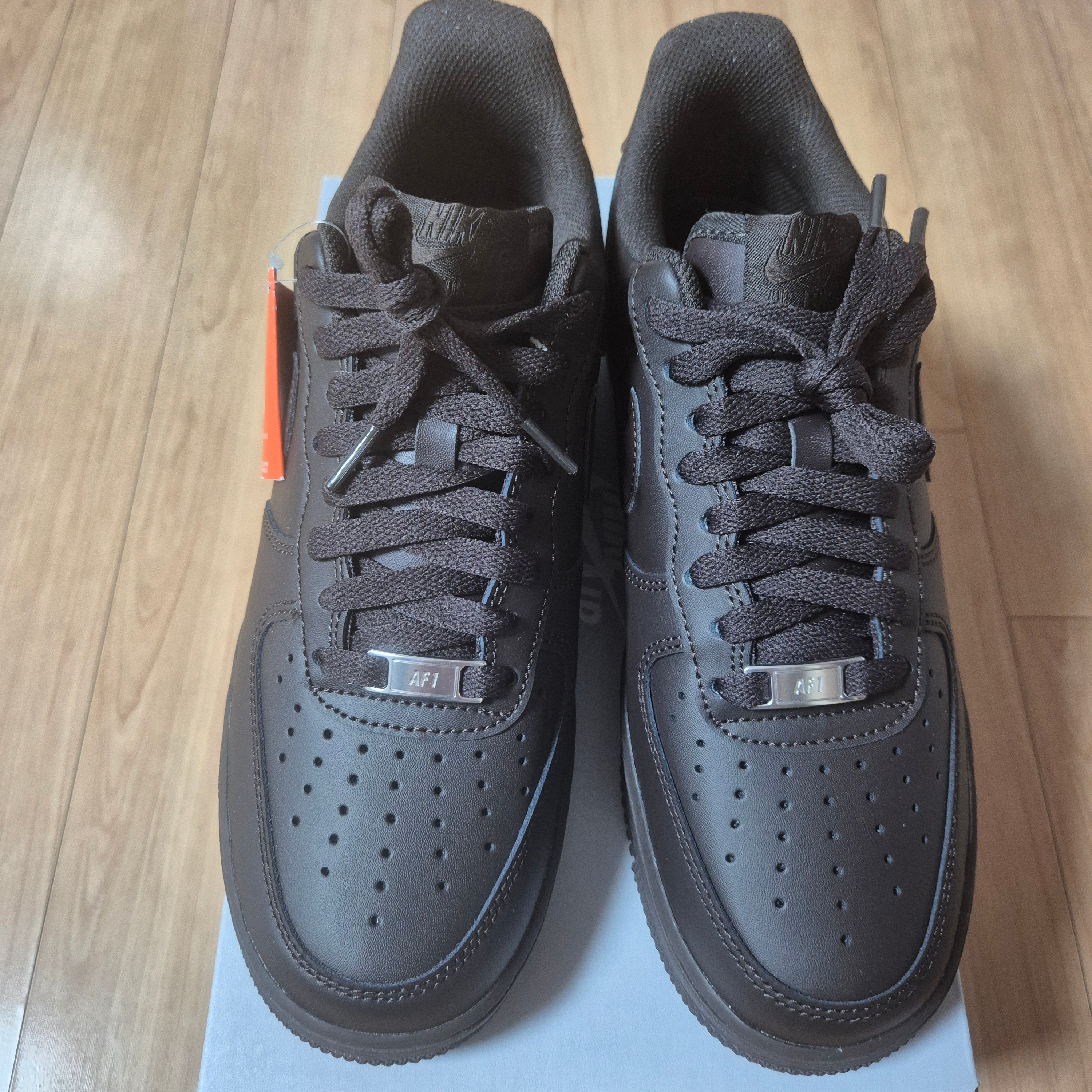 Nike Air Force 1 '07 Velvet Brown 착용 스타일