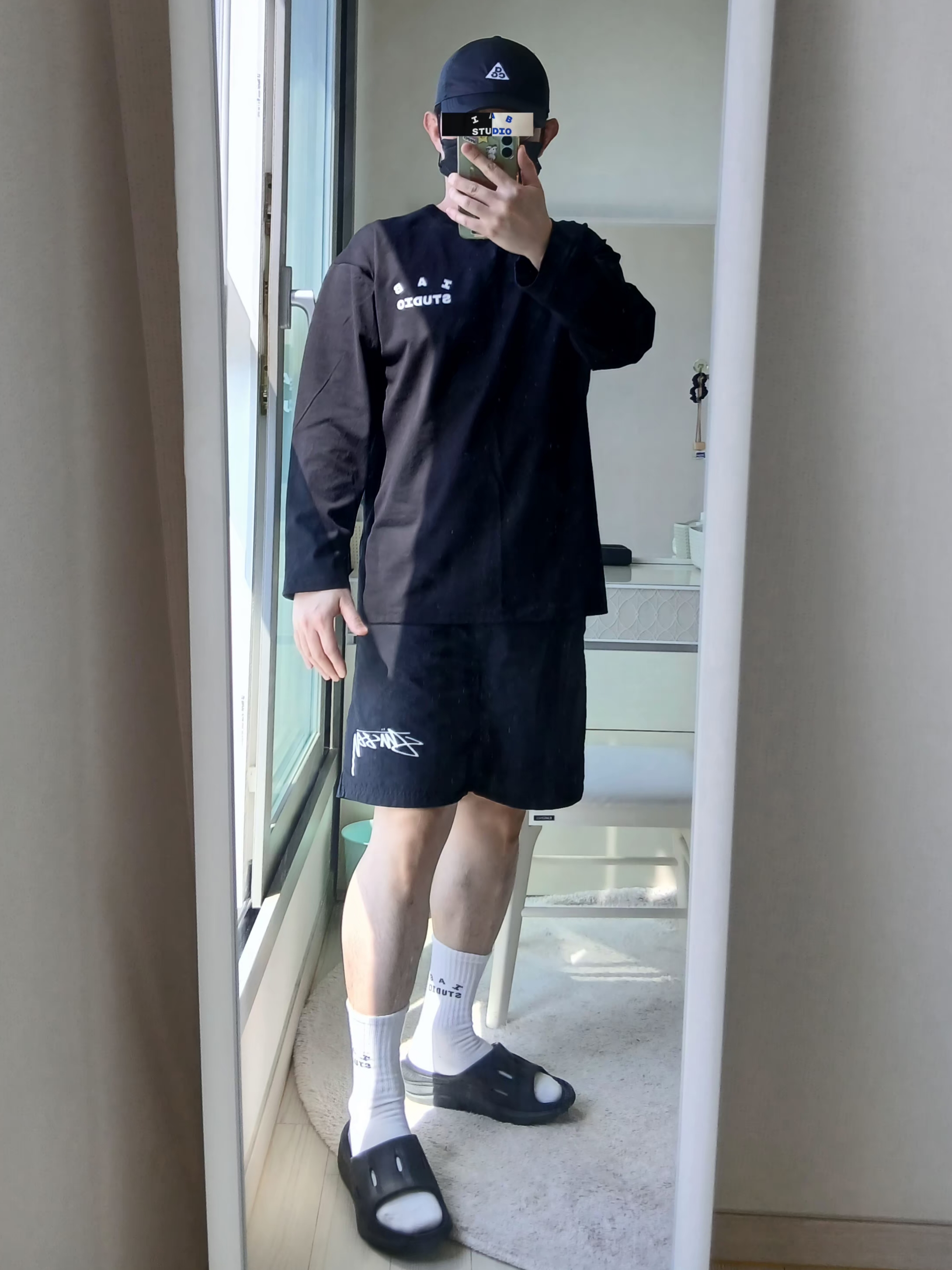 Nike ACG Trail Cap Black, IAB Studio IAB Light Long Sleeve Black 착용 스타일 - 1