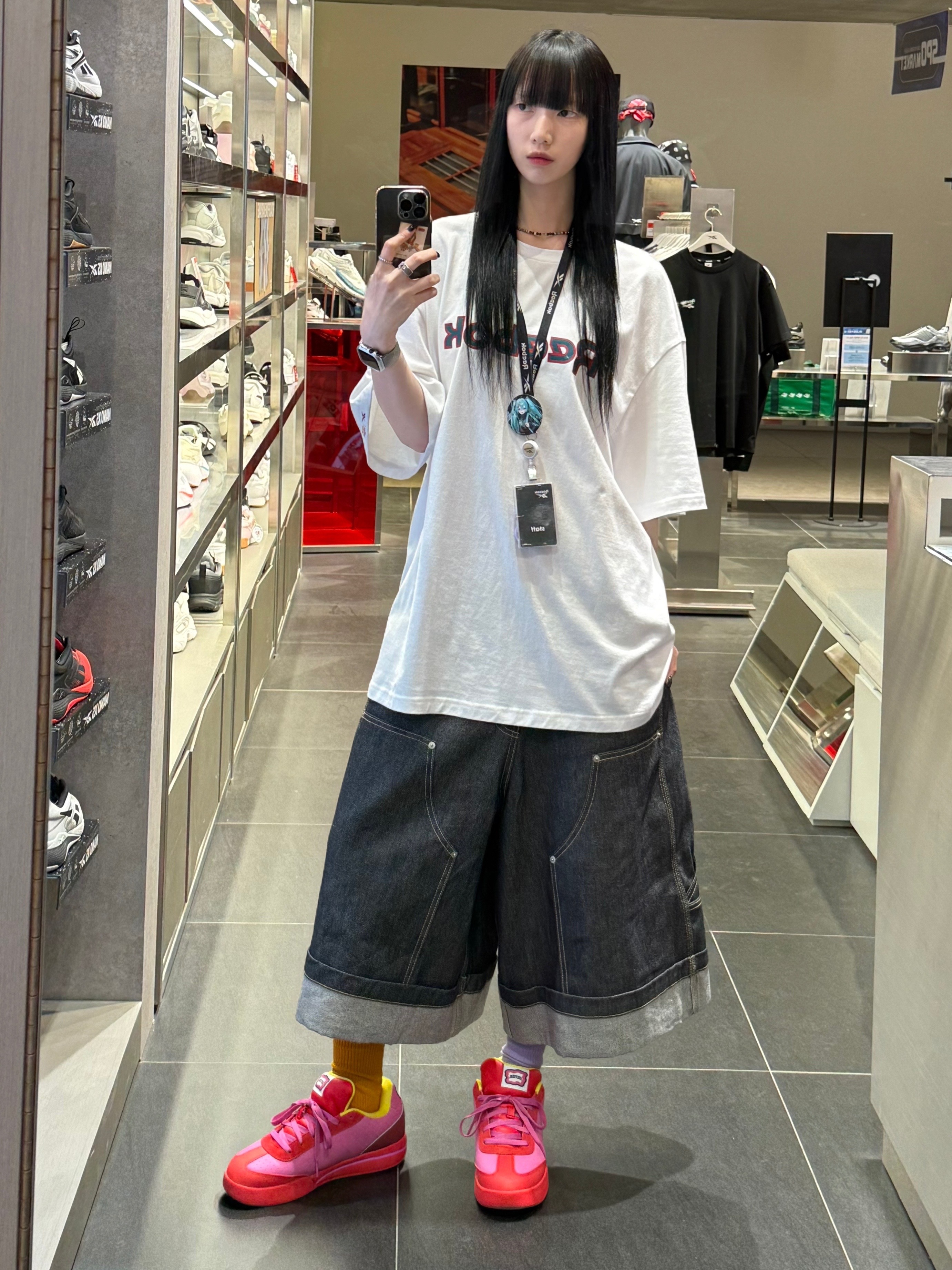 Reebok x Icecream Board Flip Skate Shoes Red Pink 착용 스타일 - 2
