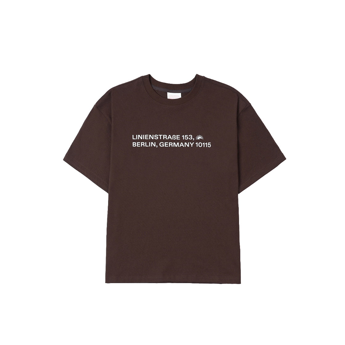 베를린 포토북 디스트리뷰션 002 수베니어 티 브라운(Berlin Photobook Distribution 002 Souvenir Tee Brown)