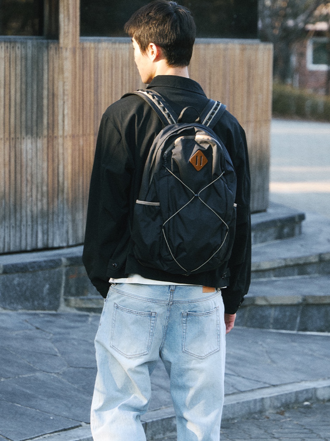[KREAM 단독] MAZIUNTITLED Roam Pack Dusty Blue 착용 스타일 - 2