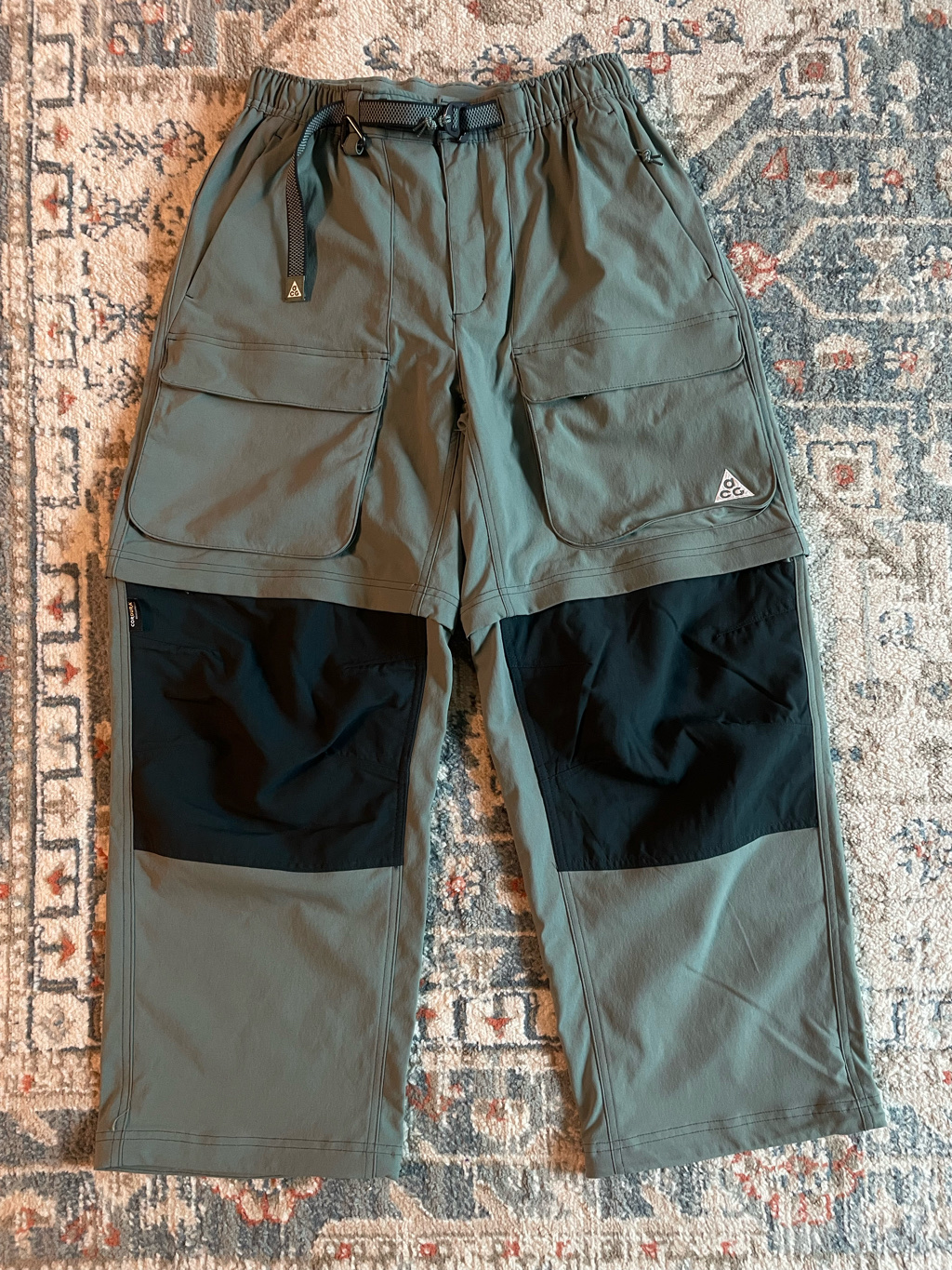 Nike ACG Smith Summit Zip Cargo Pants Clay Green Seaweed - Asia 착용 스타일 - 1