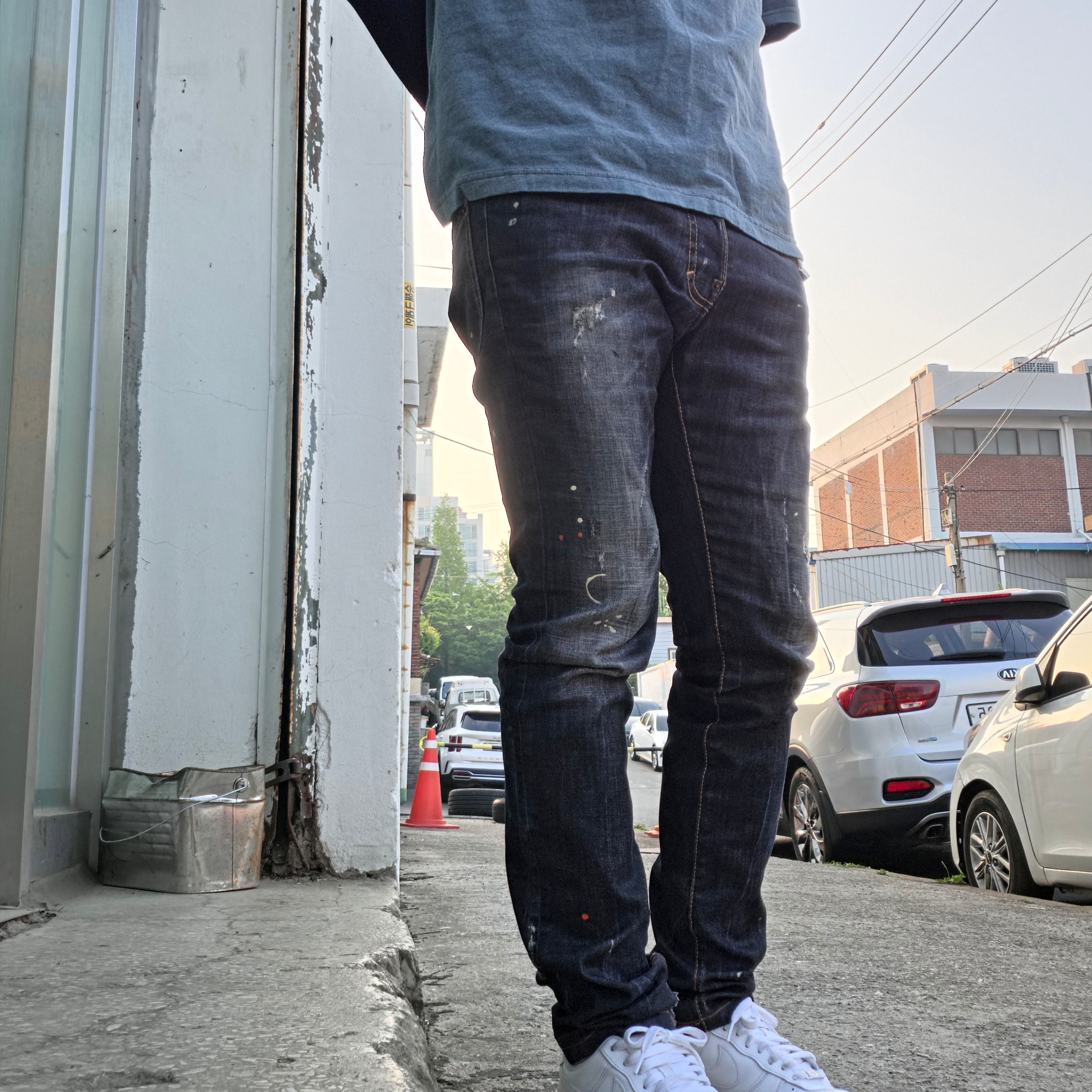 Stussy Burly Stone Washed Tee Navy, Dsquared2 Cool Guy Jeans Black 착용 스타일 - 1