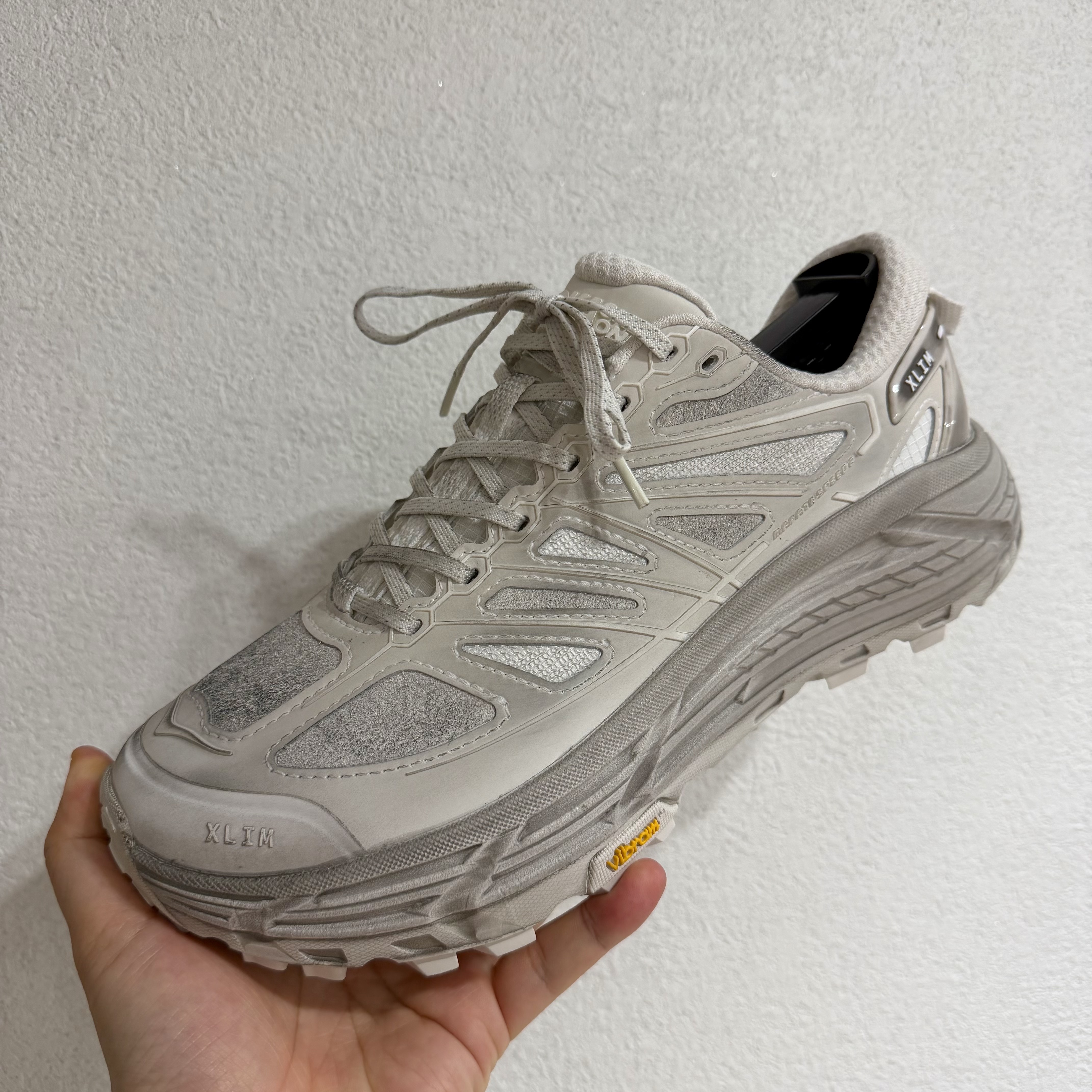 Hoka x Xlim Mafate Speed 2 TS Grey Foam 착용 스타일