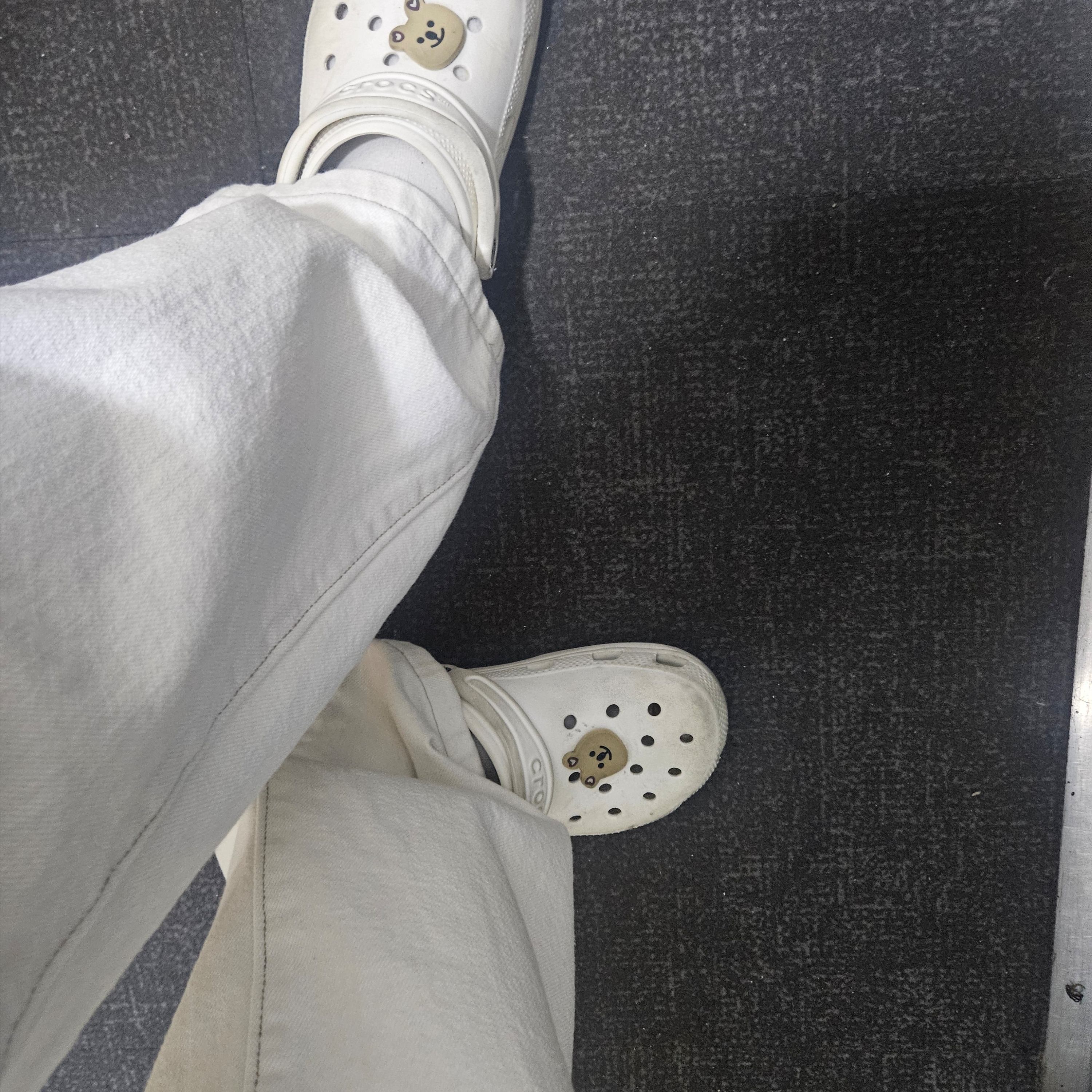 Crocs Classic Clog White 착용 스타일
