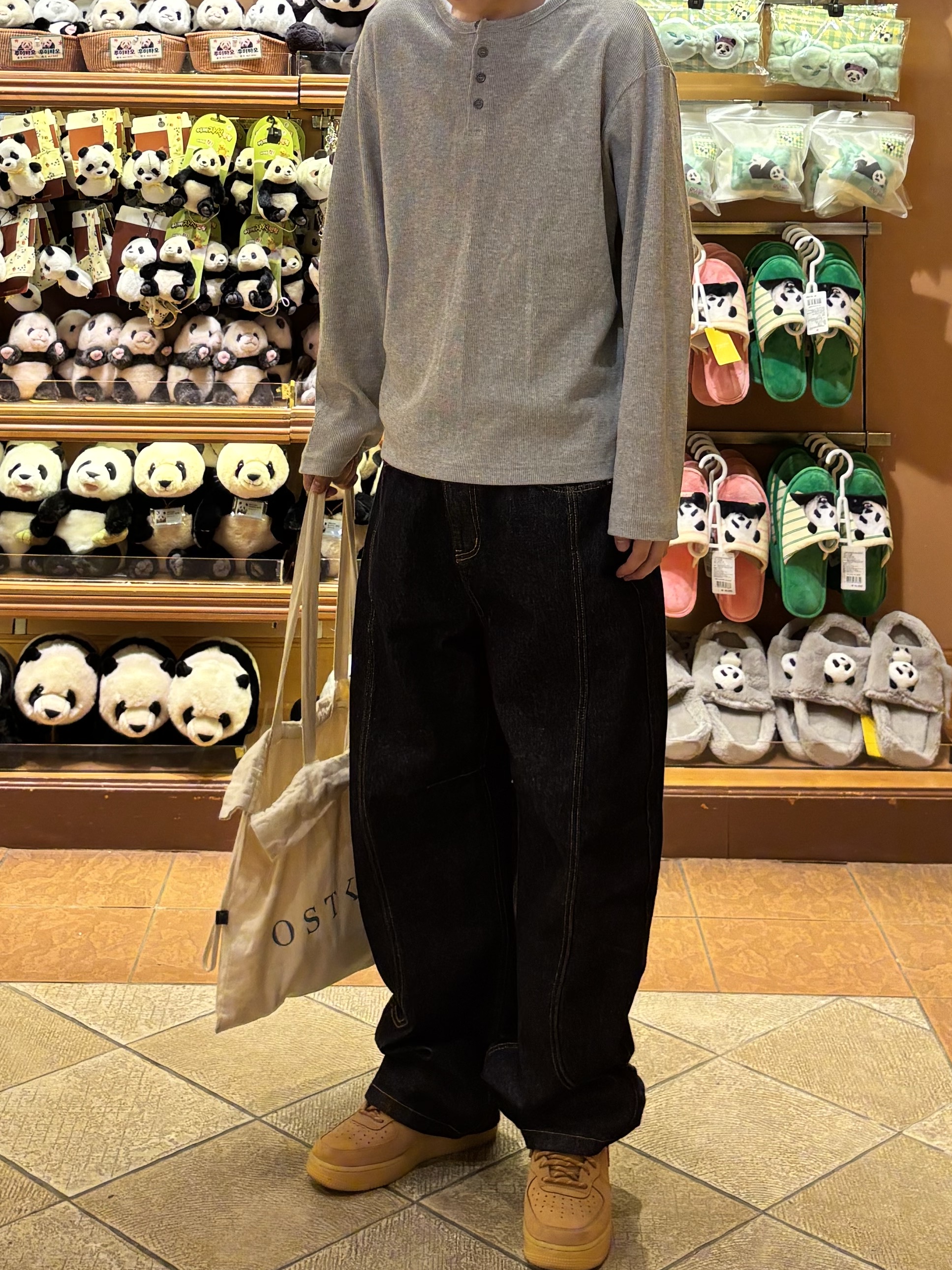 Nike Air Force 1 '07 WB Flax 착용 스타일