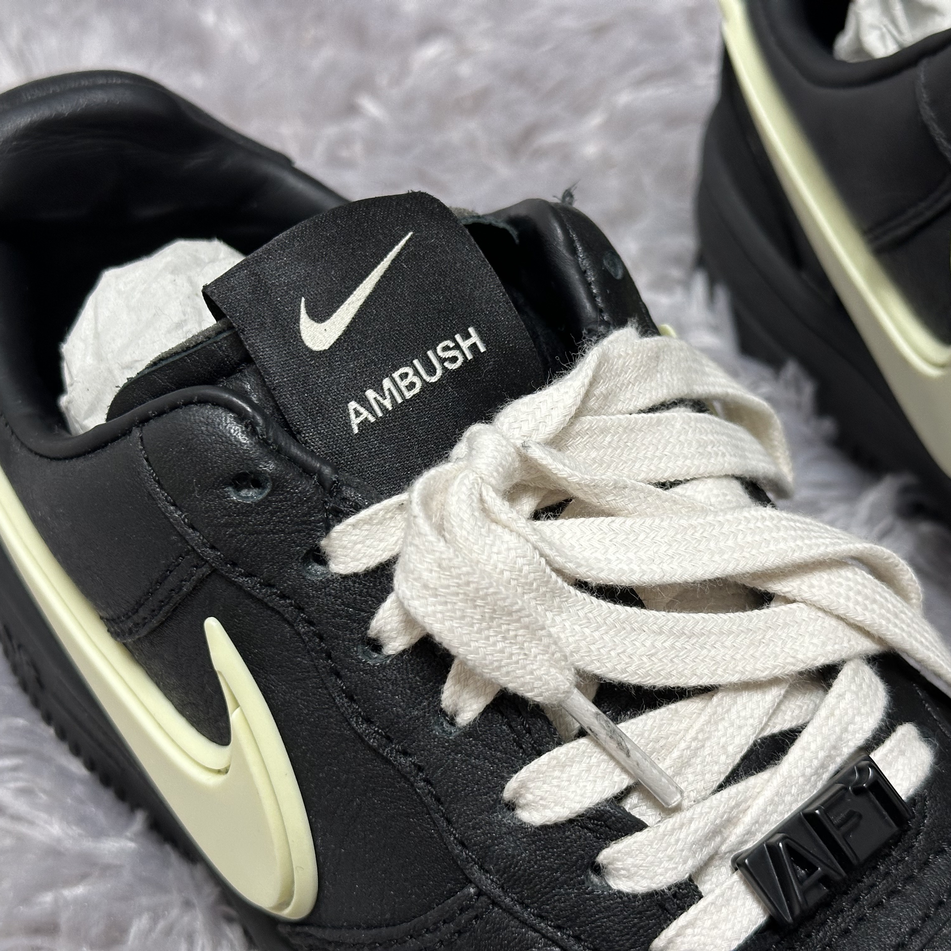 Nike x Ambush Air Force 1 Low SP Black 착용 스타일 - 3
